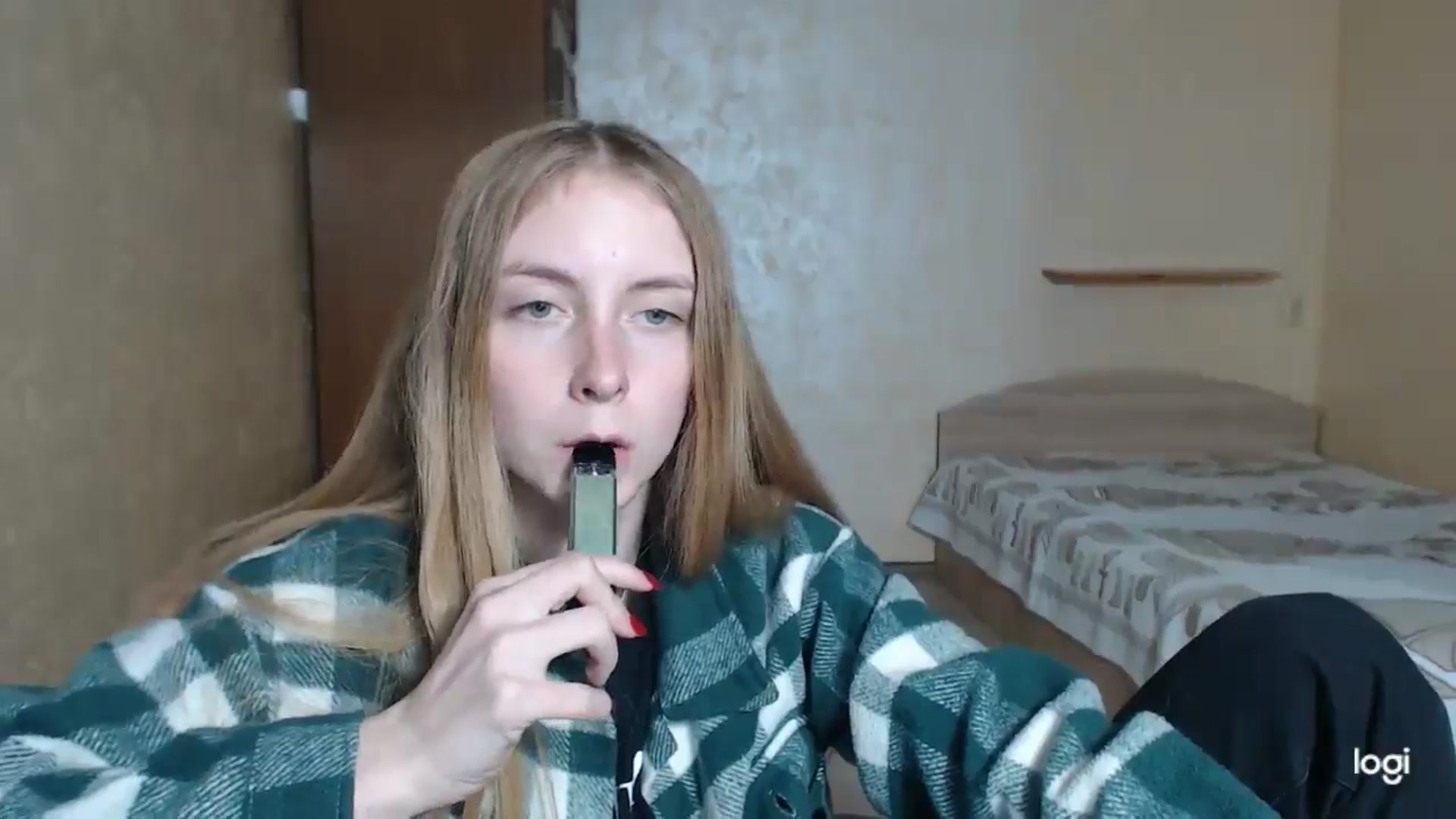 Gallery image thumbnail from LilCutie's myfreecams stream on, 05/09/2024, 16:38 image 18 of 20