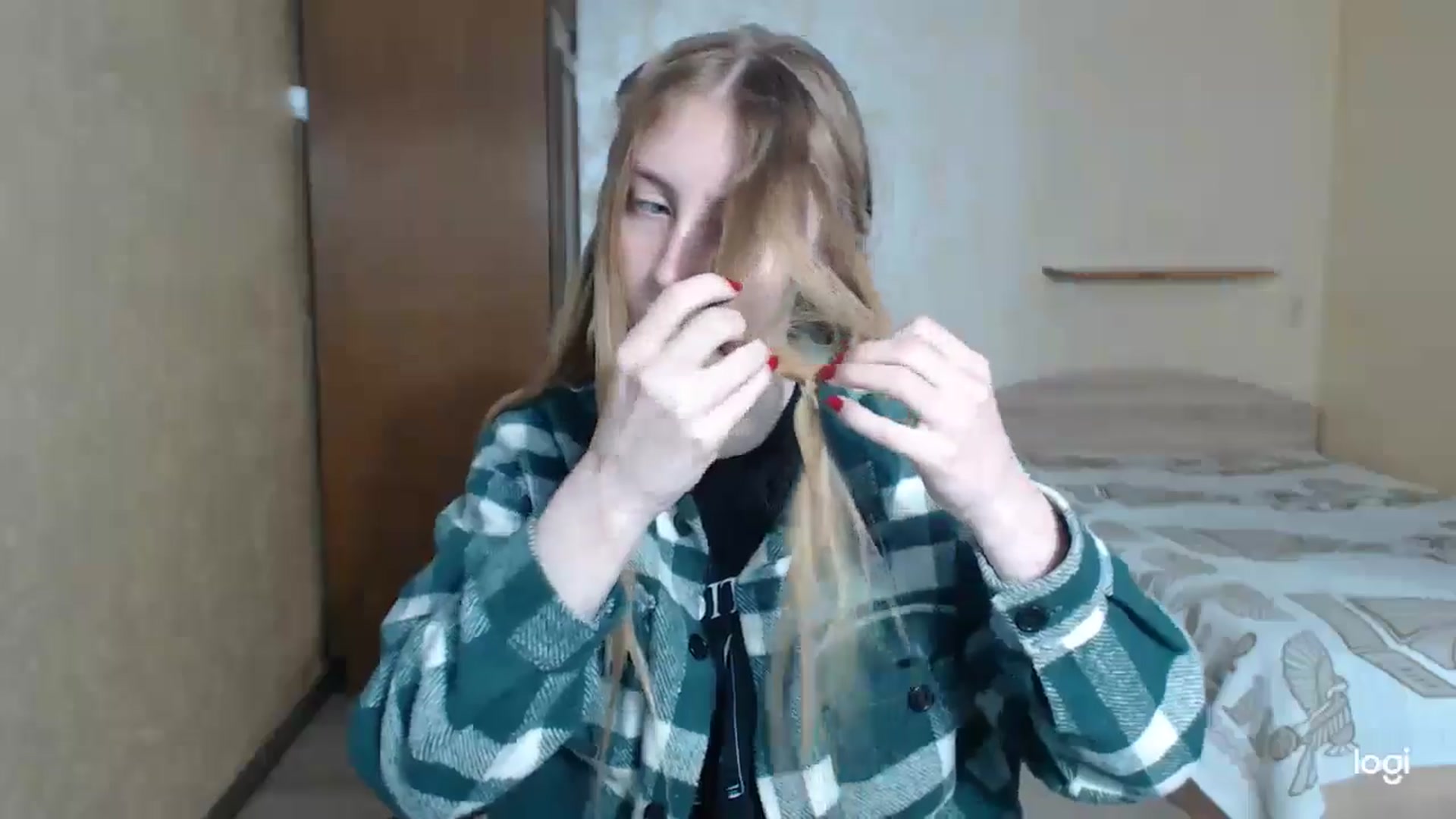 Gallery image thumbnail from LilCutie's myfreecams stream on, 05/09/2024, 16:38 image 13 of 20