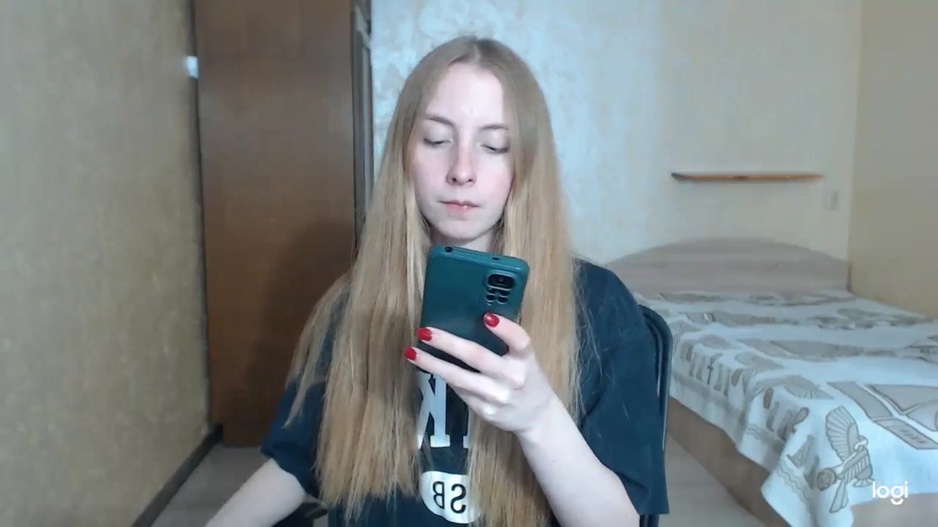 Gallery image thumbnail from LilCutie's myfreecams stream on, 05/10/2024, 14:41 image 18 of 20