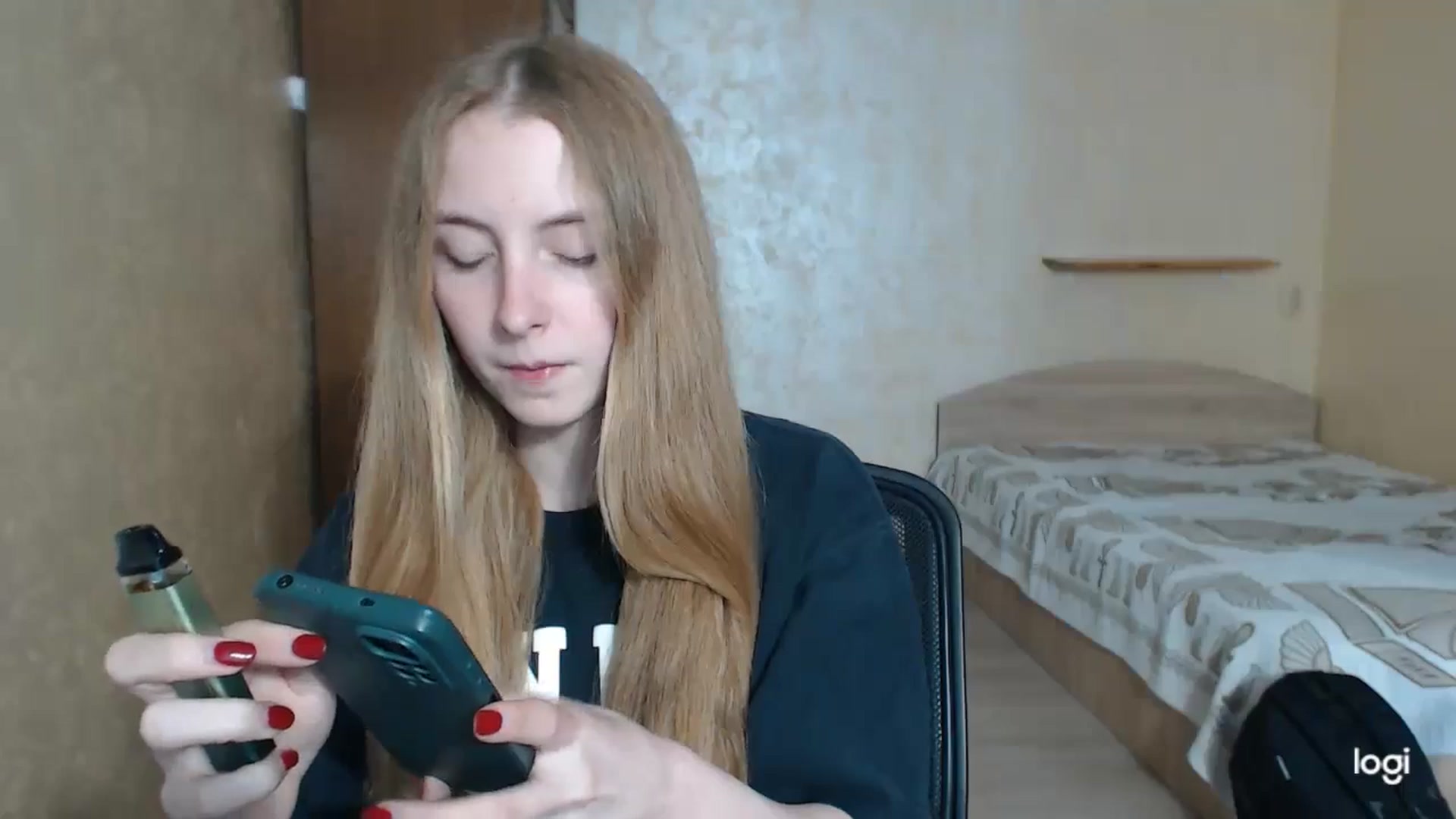 Gallery image thumbnail from LilCutie's myfreecams stream on, 05/10/2024, 16:38 image 5 of 20