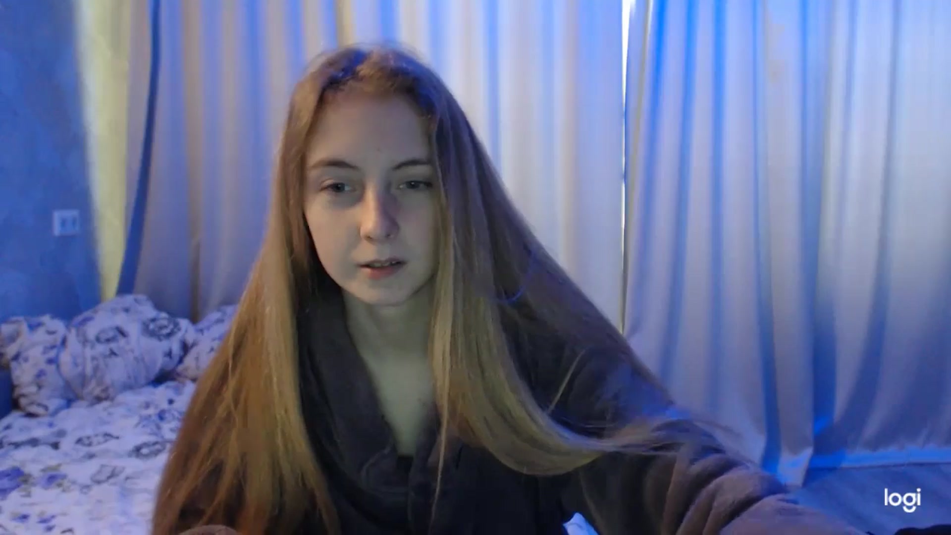 Gallery image thumbnail from LilCutie's myfreecams stream on, 05/21/2024, 10:44 image 6 of 20