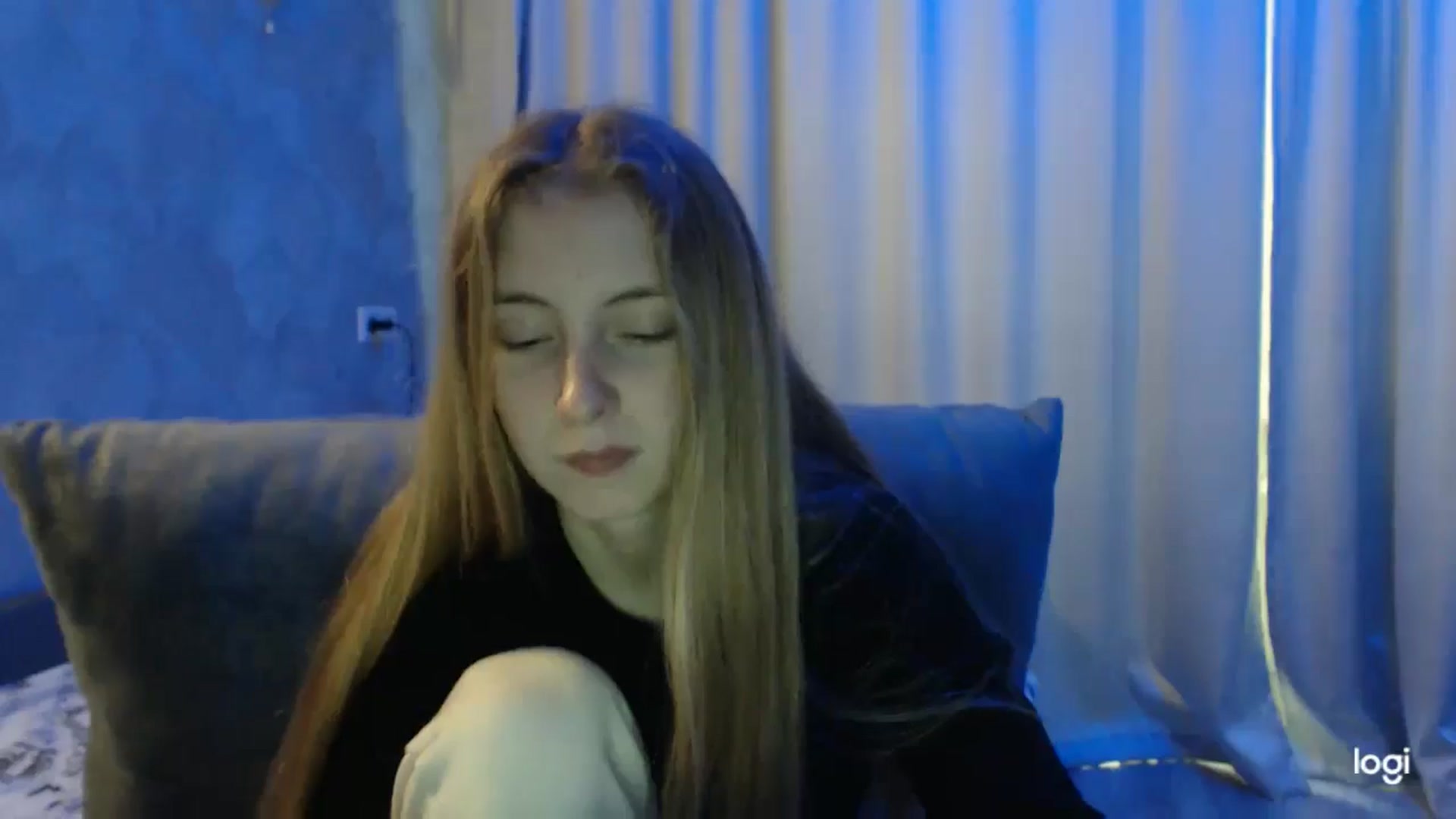 Gallery image thumbnail from LilCutie's myfreecams stream on, 05/22/2024, 14:50 image 9 of 20