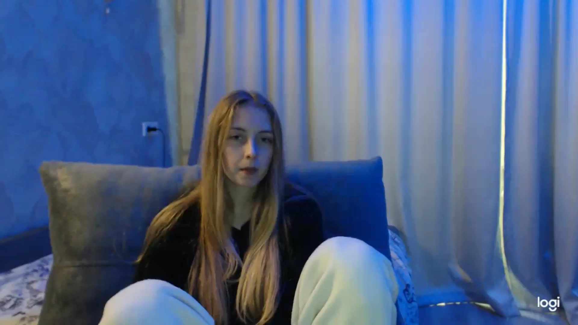 Gallery image thumbnail from LilCutie's myfreecams stream on, 05/22/2024, 14:50 image 16 of 20