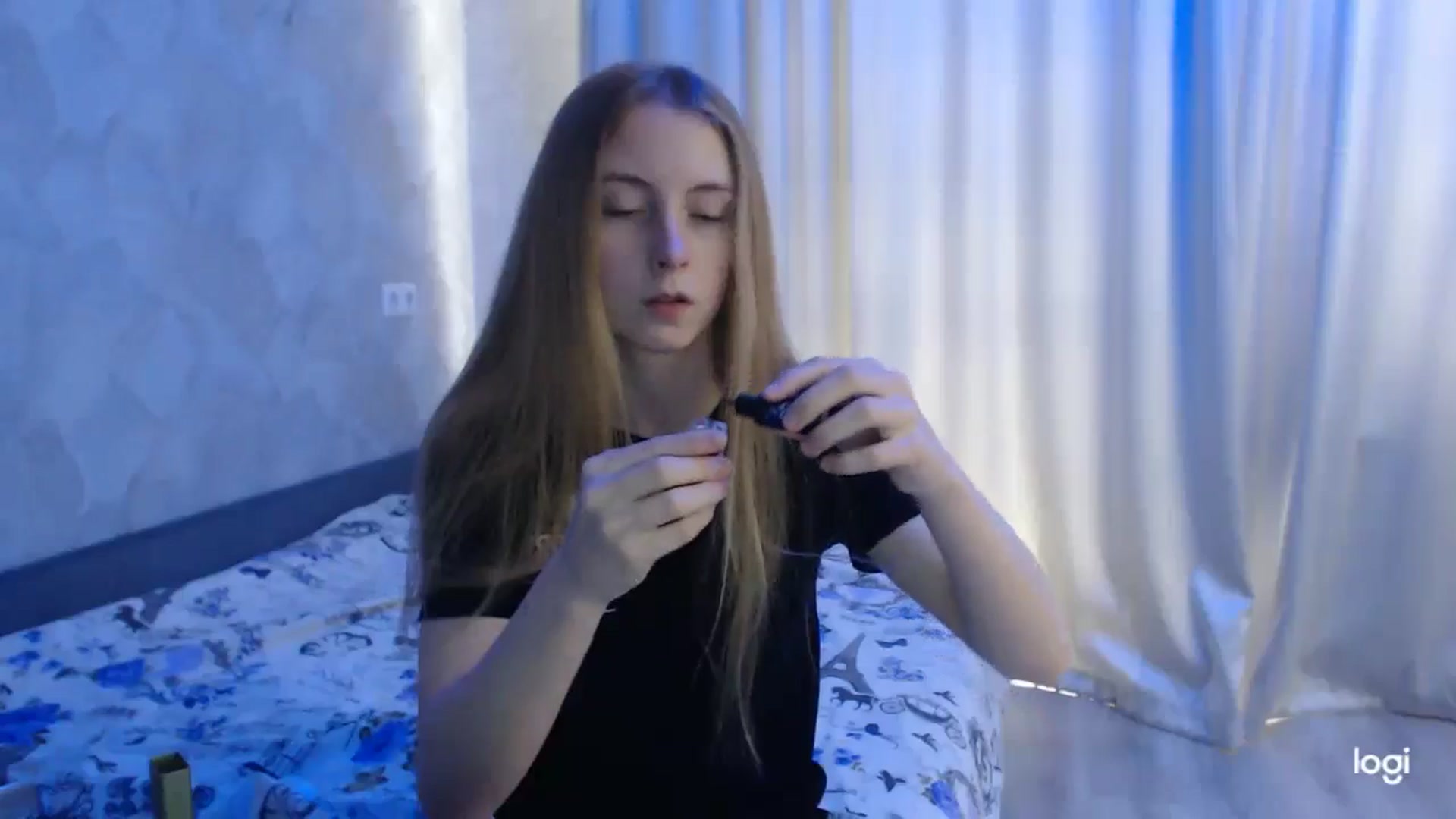 Gallery image thumbnail from LilCutie's myfreecams stream on, 05/25/2024, 12:14 image 6 of 20