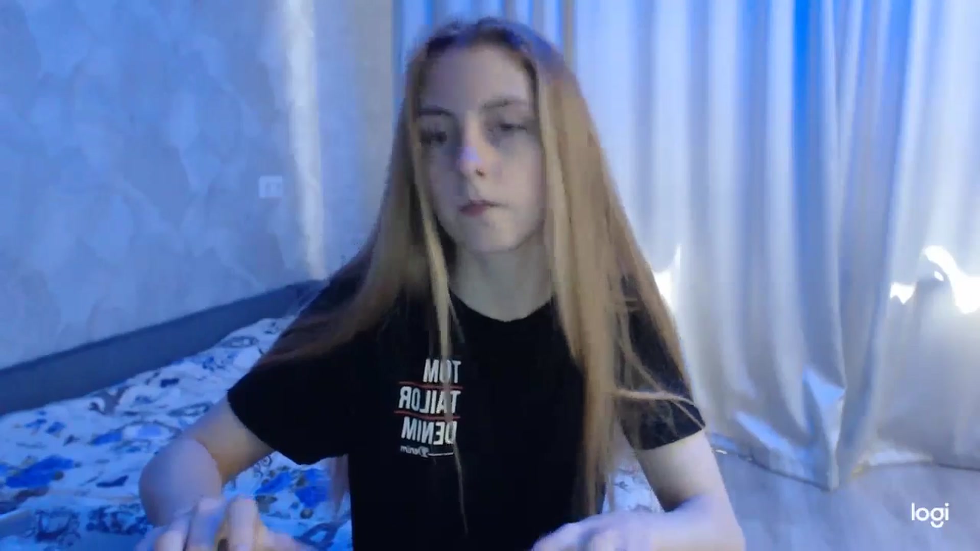 Gallery image thumbnail from LilCutie's myfreecams stream on, 05/25/2024, 13:12 image 3 of 20
