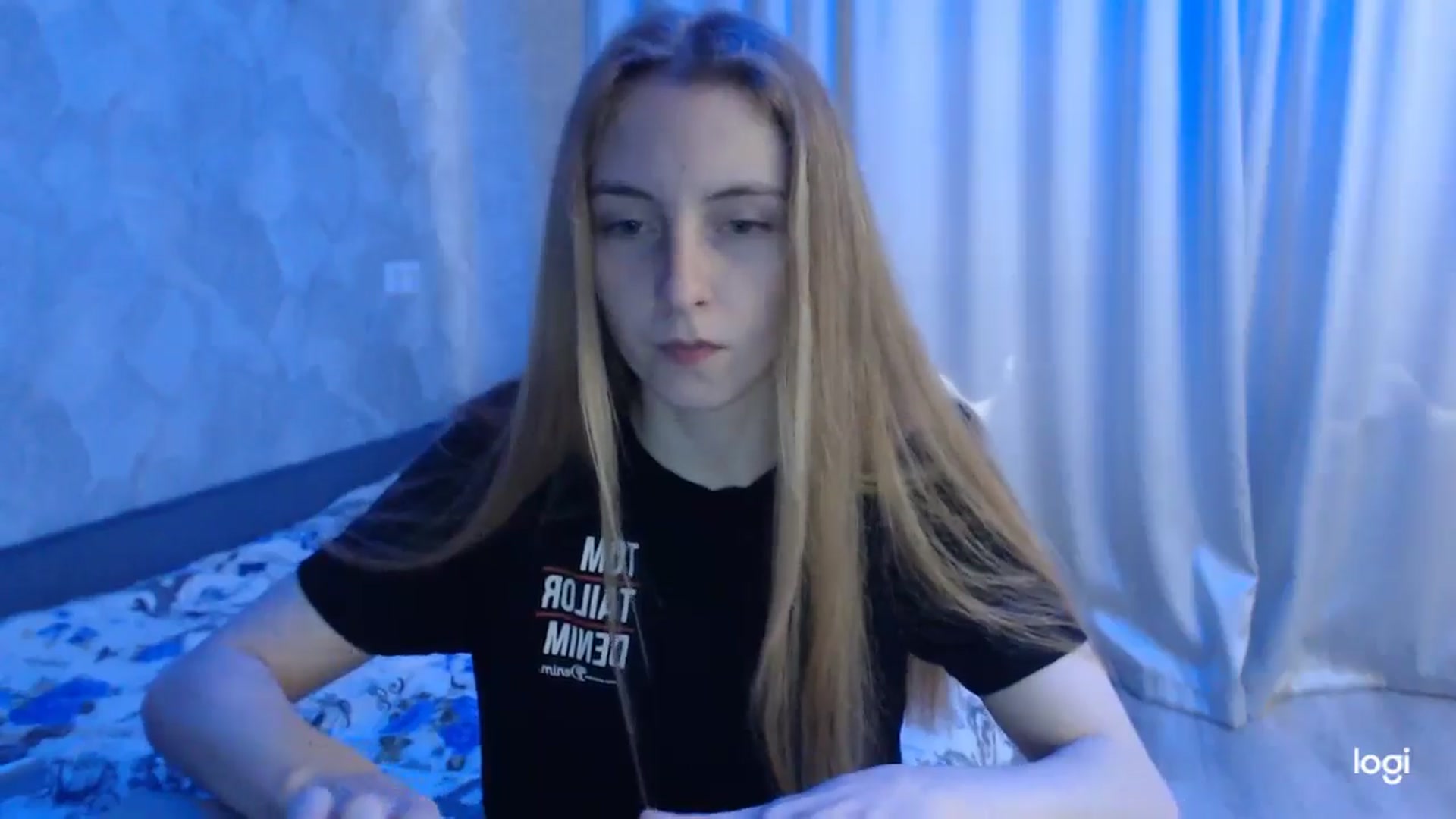 Gallery image thumbnail from LilCutie's myfreecams stream on, 05/25/2024, 13:12 image 4 of 20
