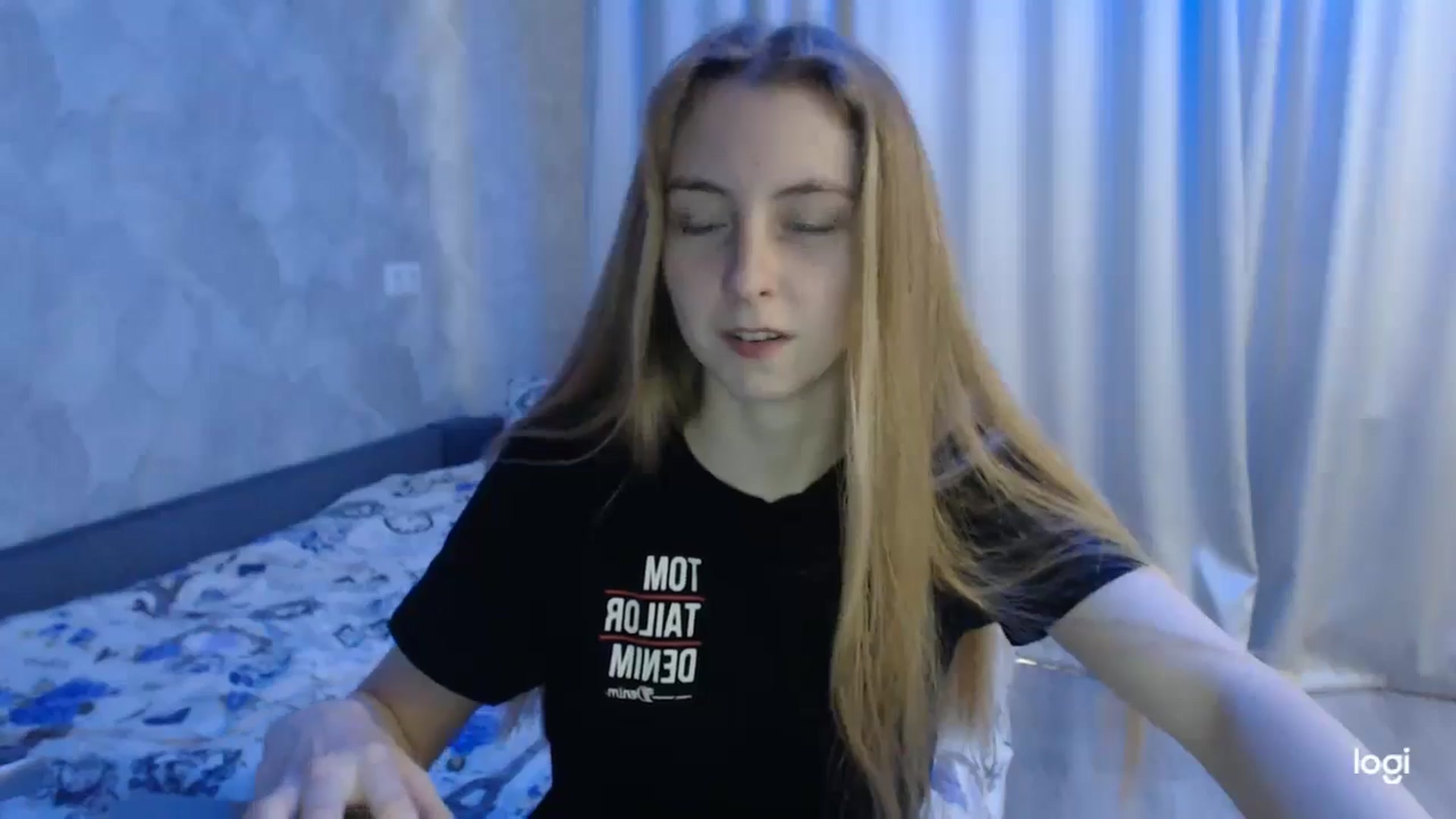 Gallery image thumbnail from LilCutie's myfreecams stream on, 05/25/2024, 13:12 image 5 of 20