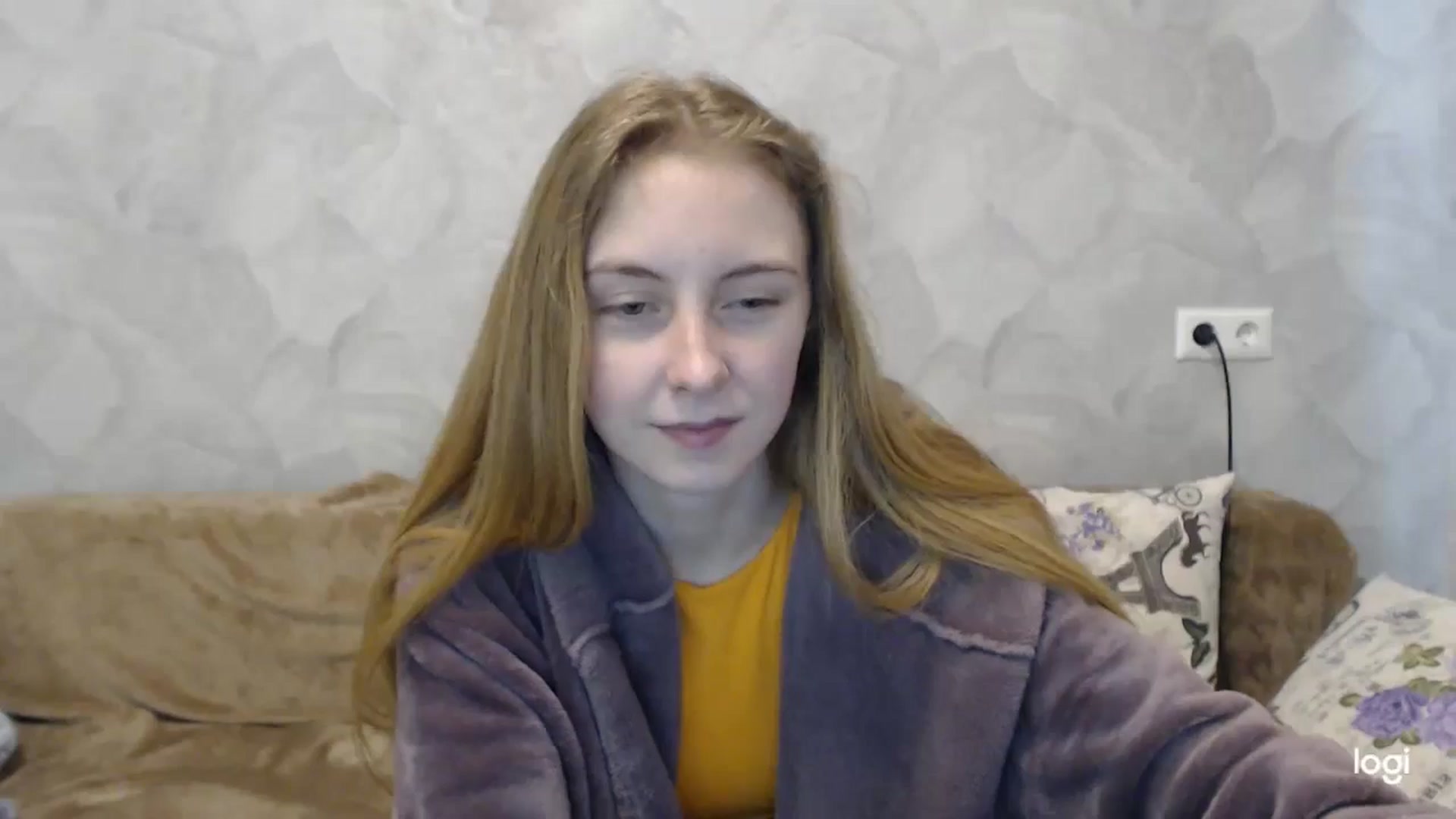 Gallery image thumbnail from LilCutie's myfreecams stream on, 05/27/2024, 14:14 image 10 of 20