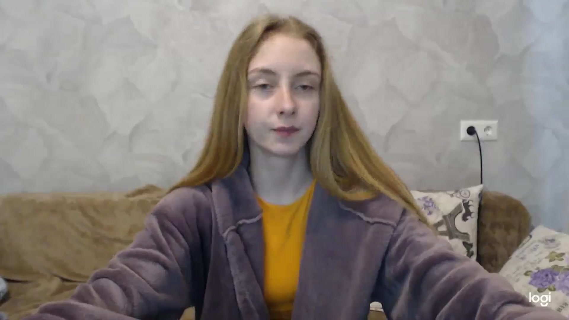 Gallery image thumbnail from LilCutie's myfreecams stream on, 05/27/2024, 14:14 image 8 of 20