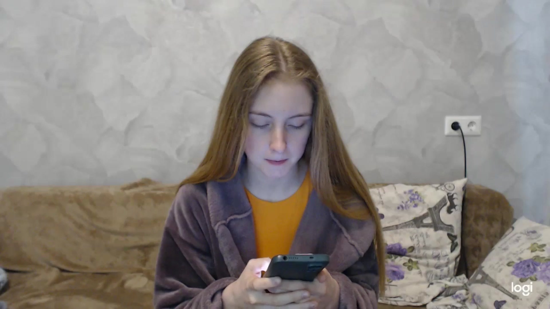 Gallery image thumbnail from LilCutie's myfreecams stream on, 05/27/2024, 14:14 image 7 of 20