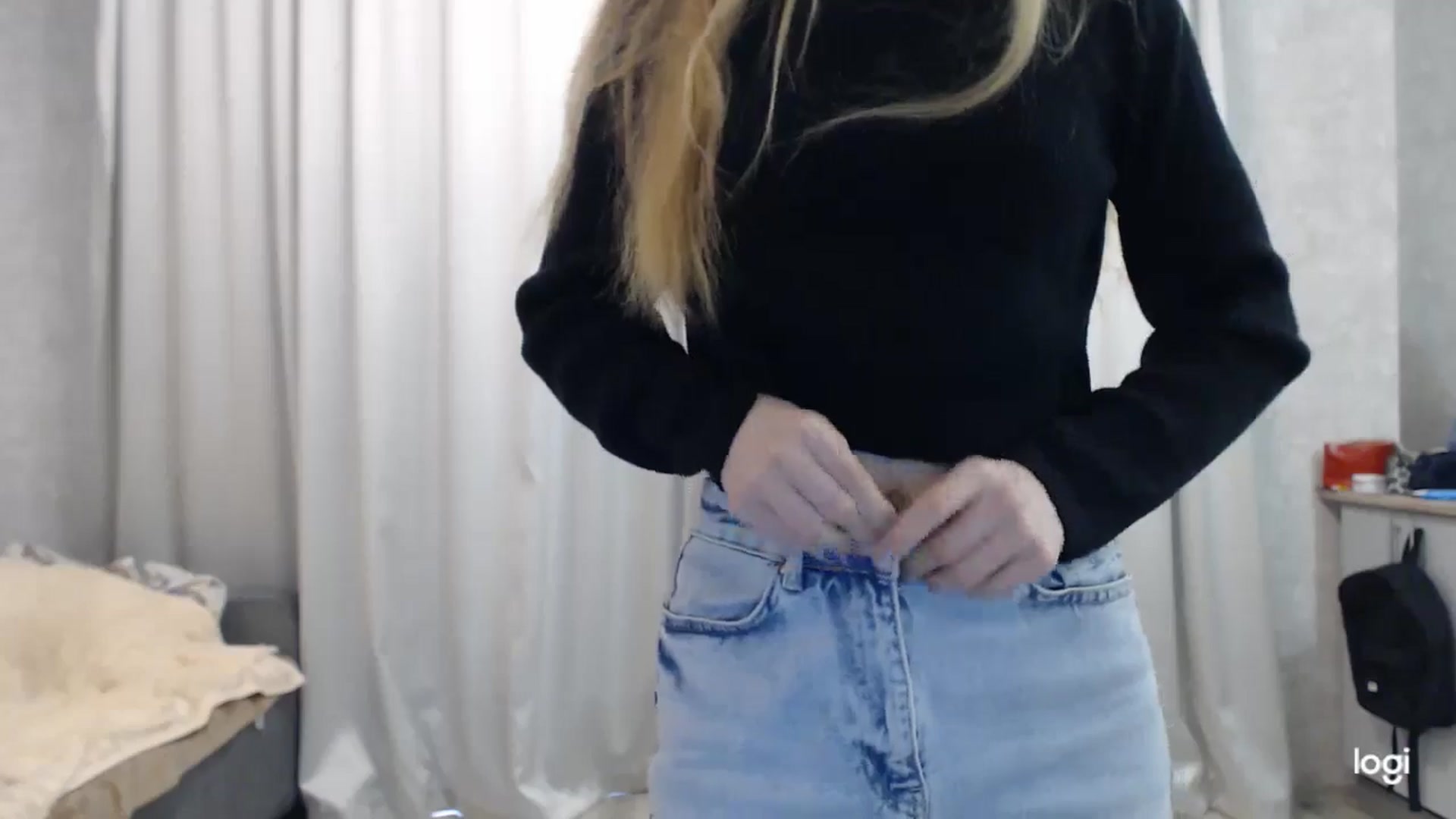 Gallery image thumbnail from LilCutie's myfreecams stream on, 05/29/2024, 13:08 image 14 of 20