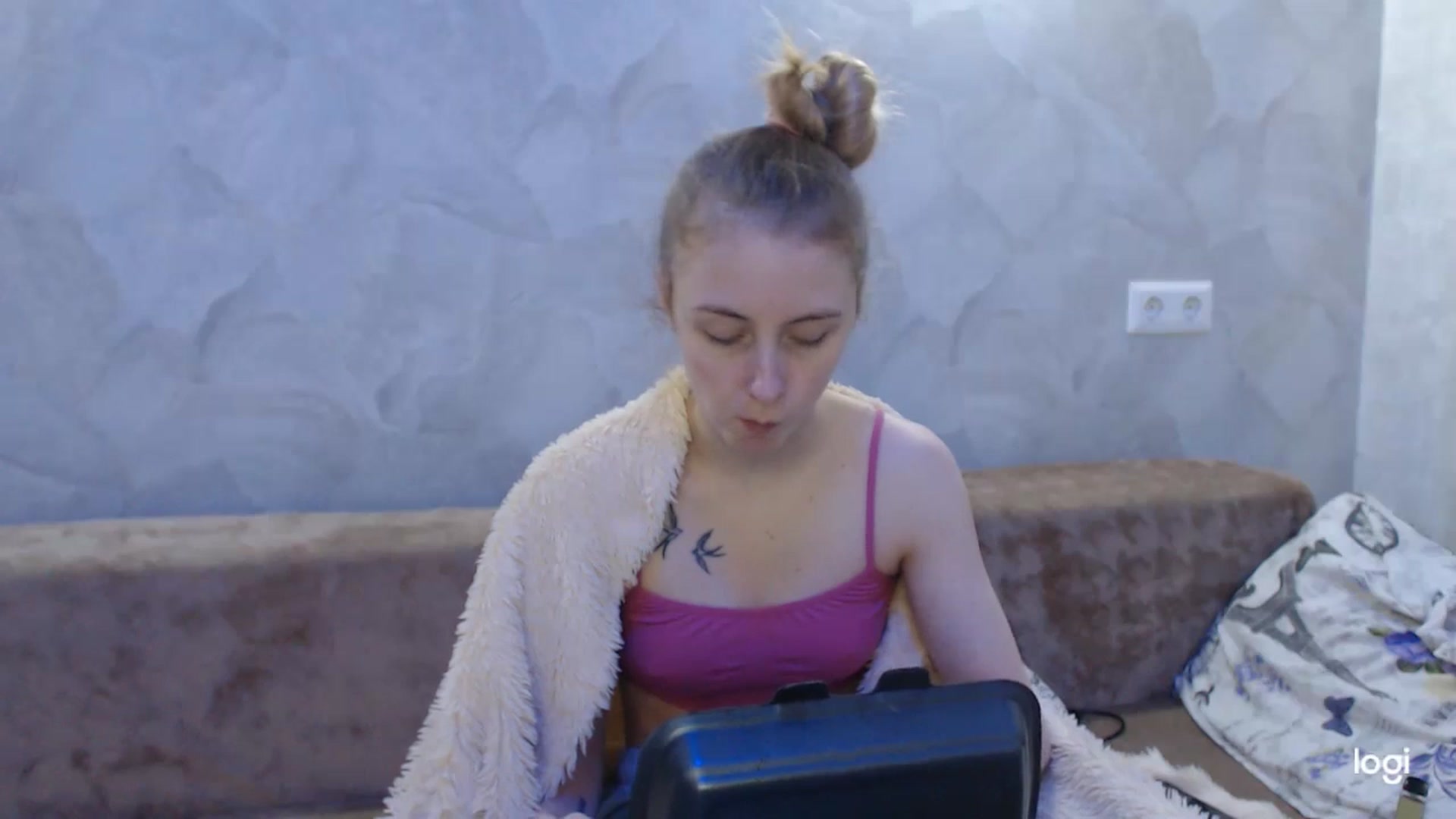 Gallery image thumbnail from LilCutie's myfreecams stream on, 05/29/2024, 15:27 image 5 of 20