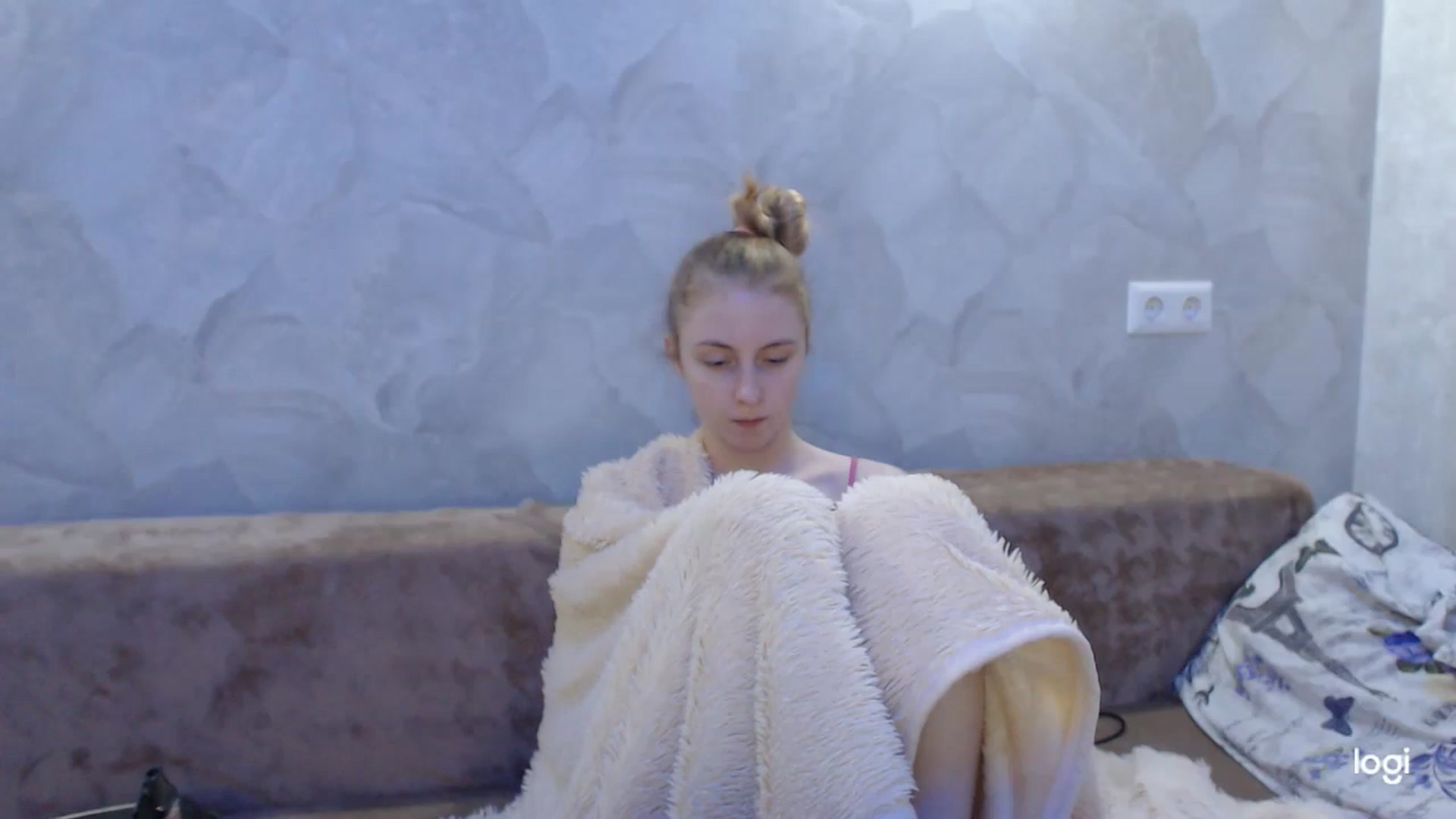 Gallery image thumbnail from LilCutie's myfreecams stream on, 05/29/2024, 15:27 image 17 of 20