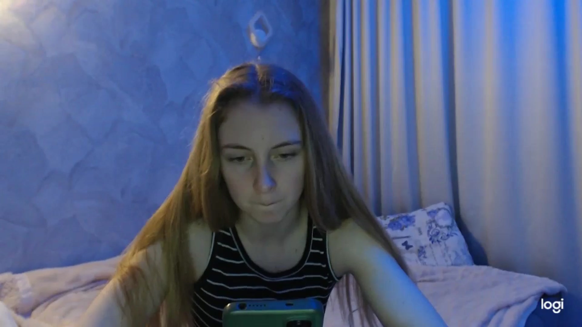 Gallery image thumbnail from LilCutie's myfreecams stream on, 06/01/2024, 18:10 image 3 of 20