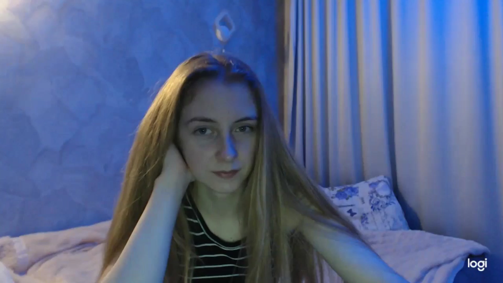 Gallery image thumbnail from LilCutie's myfreecams stream on, 06/01/2024, 18:10 image 9 of 20