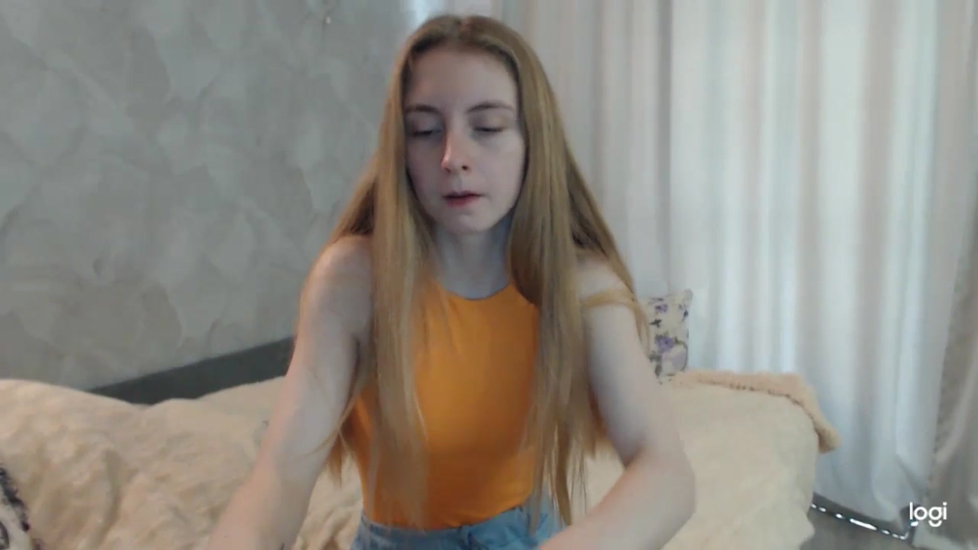 Gallery image thumbnail from LilCutie's myfreecams stream on, 06/06/2024, 12:01 image 10 of 20