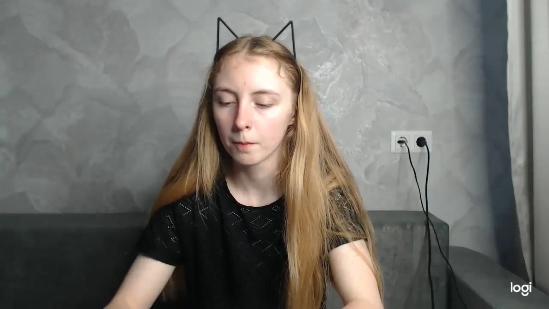 Gallery image thumbnail from LilCutie's myfreecams stream on, 06/18/2024, 15:27 image 3 of 20