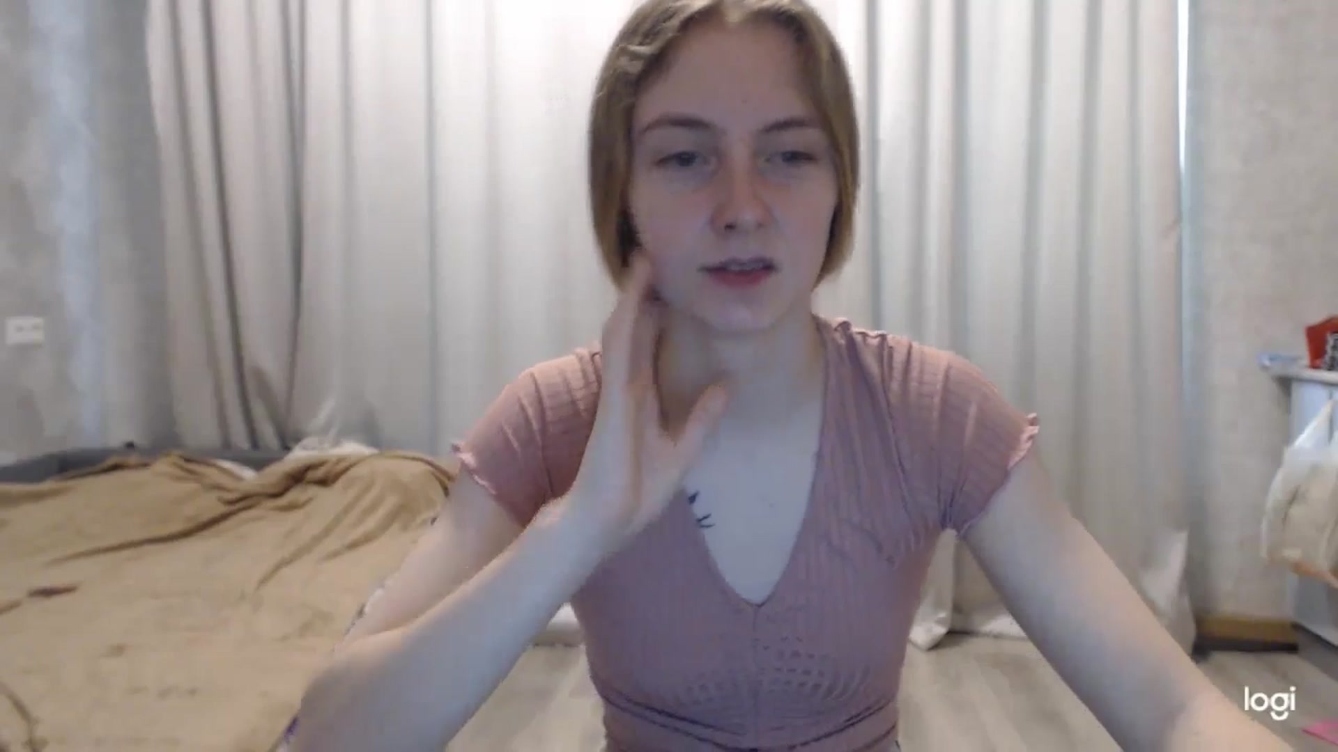 Gallery image thumbnail from LilCutie's myfreecams stream on, 06/23/2024, 10:11 image 5 of 20