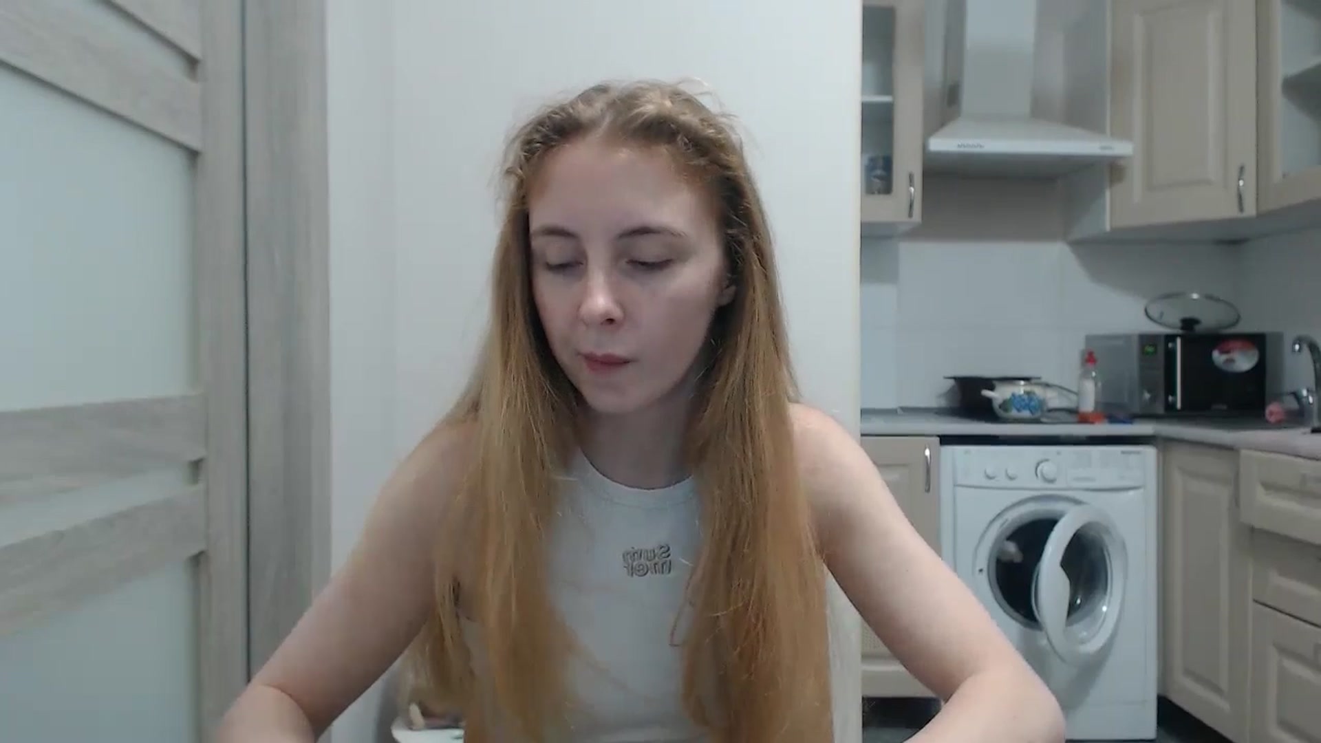 Gallery image thumbnail from LilCutie's myfreecams stream on, 12/25/2024, 15:36 image 12 of 20