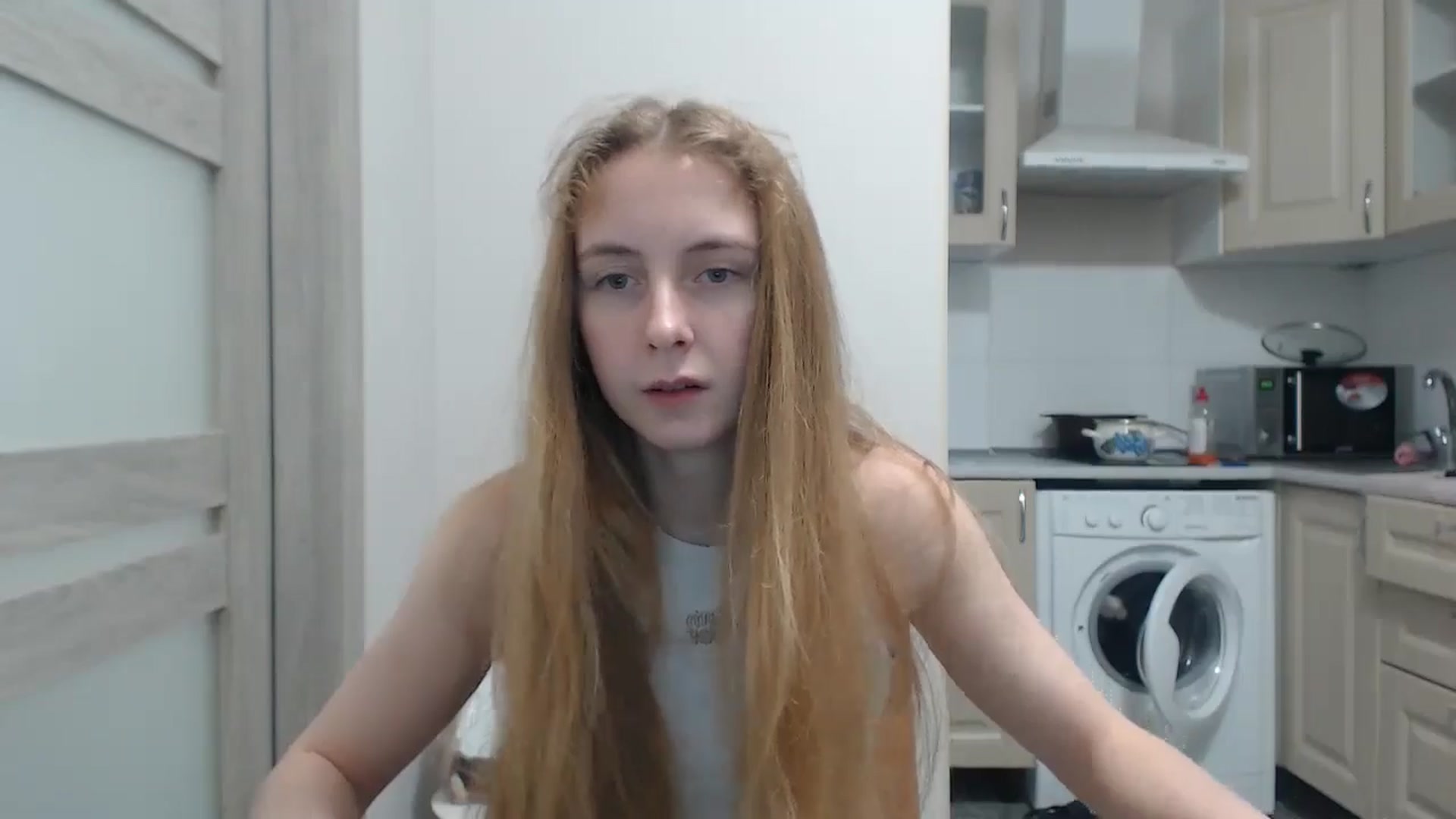 Gallery image thumbnail from LilCutie's myfreecams stream on, 12/25/2024, 15:36 image 17 of 20