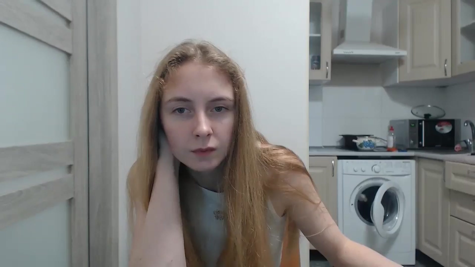Gallery image thumbnail from LilCutie's myfreecams stream on, 12/25/2024, 15:36 image 6 of 20