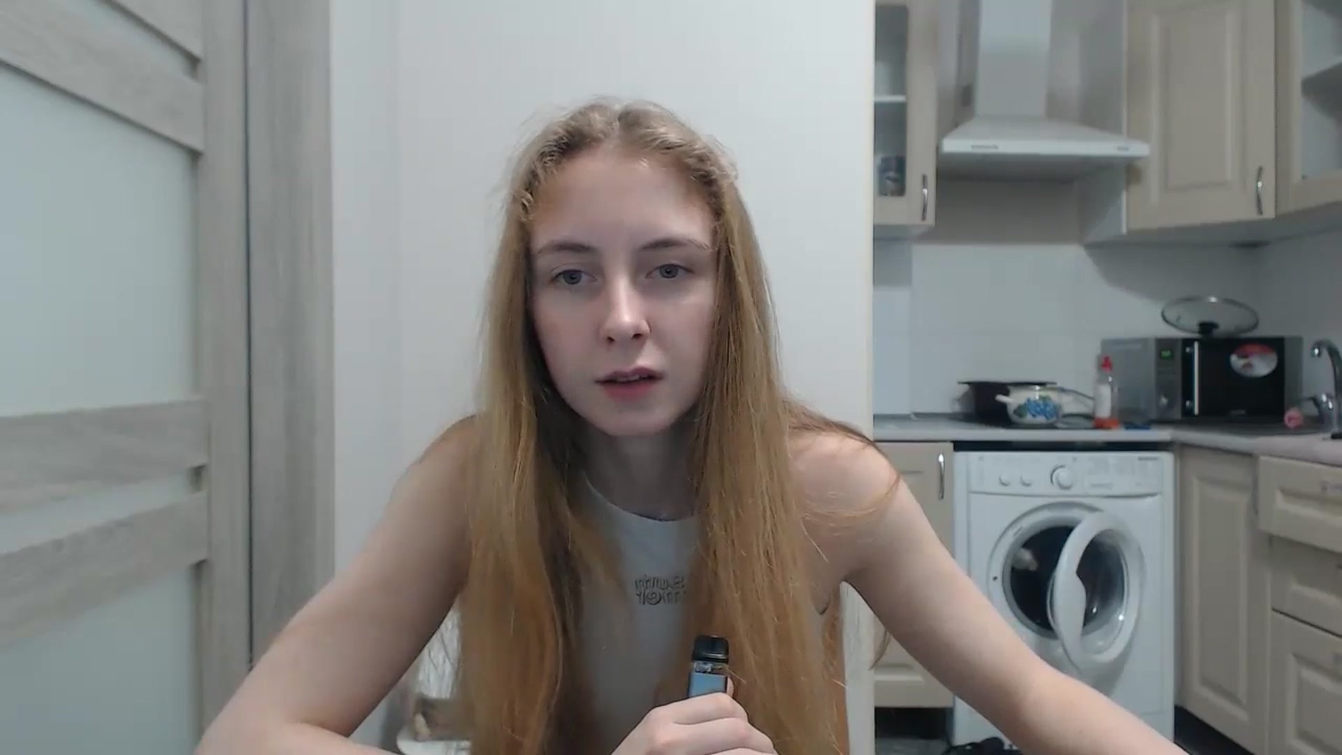 Gallery image thumbnail from LilCutie's myfreecams stream on, 12/25/2024, 15:36 image 10 of 20