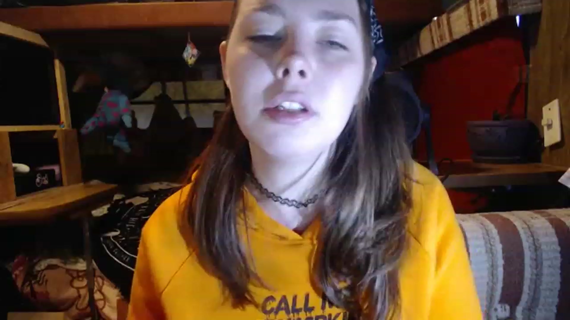 Gallery image thumbnail from LilEmmy1999's myfreecams stream on, 11/15/2022, 22:08 image 5 of 20