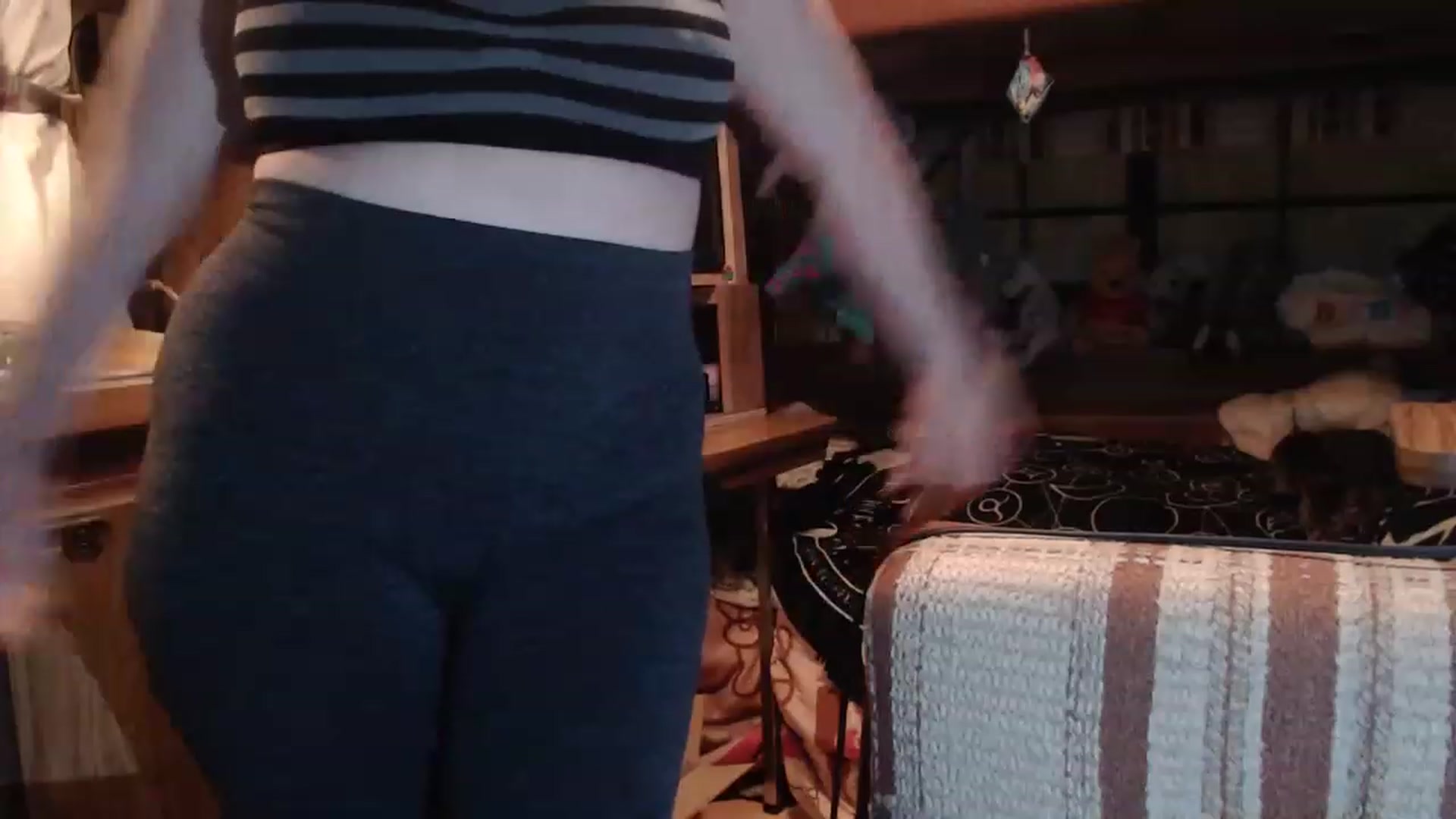 Gallery image thumbnail from LilEmmy1999's myfreecams stream on, 11/15/2022, 22:08 image 17 of 20