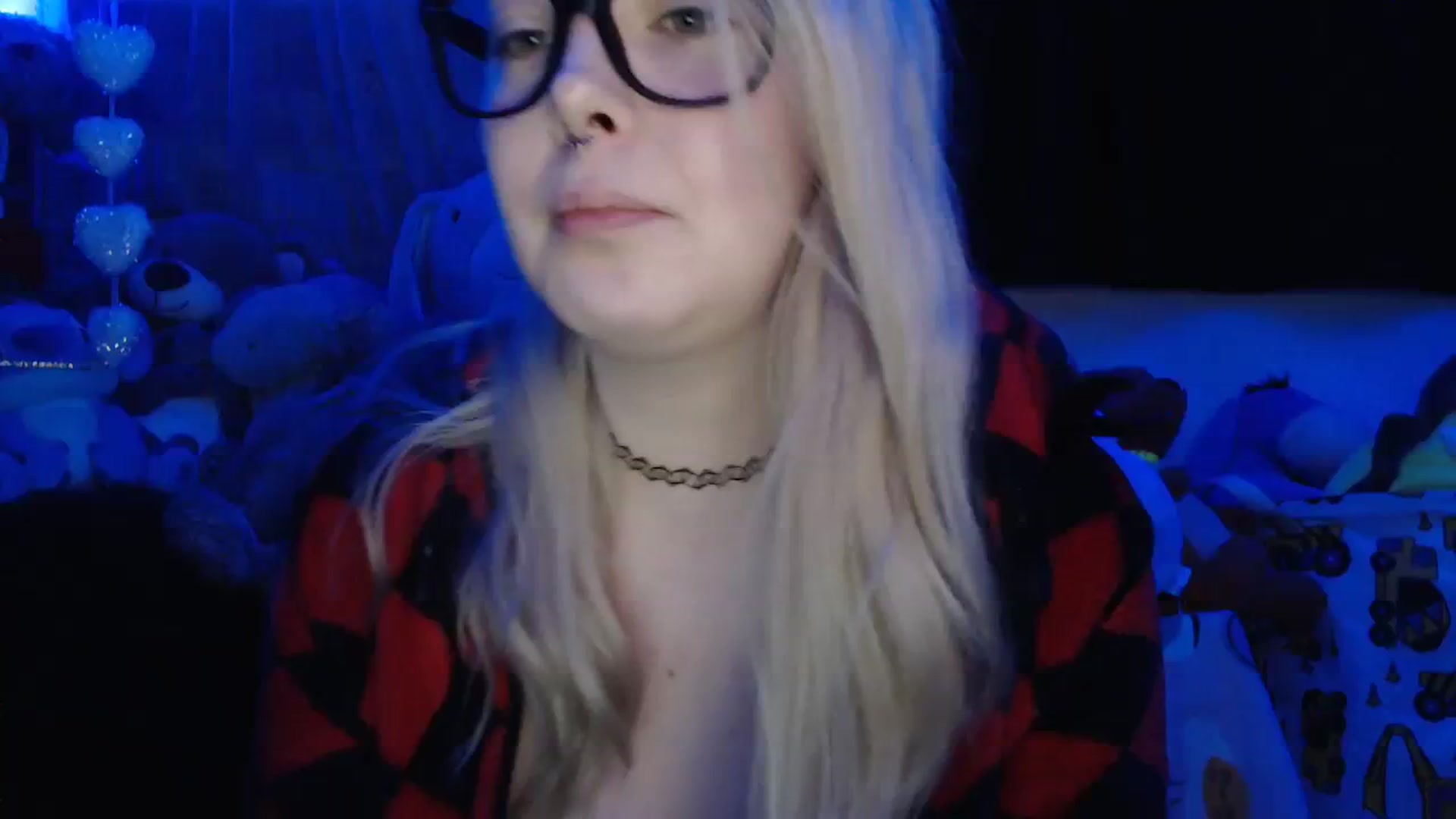 Gallery image thumbnail from LilEmmy1999's myfreecams stream on, 01/16/2024, 13:53 image 1 of 20