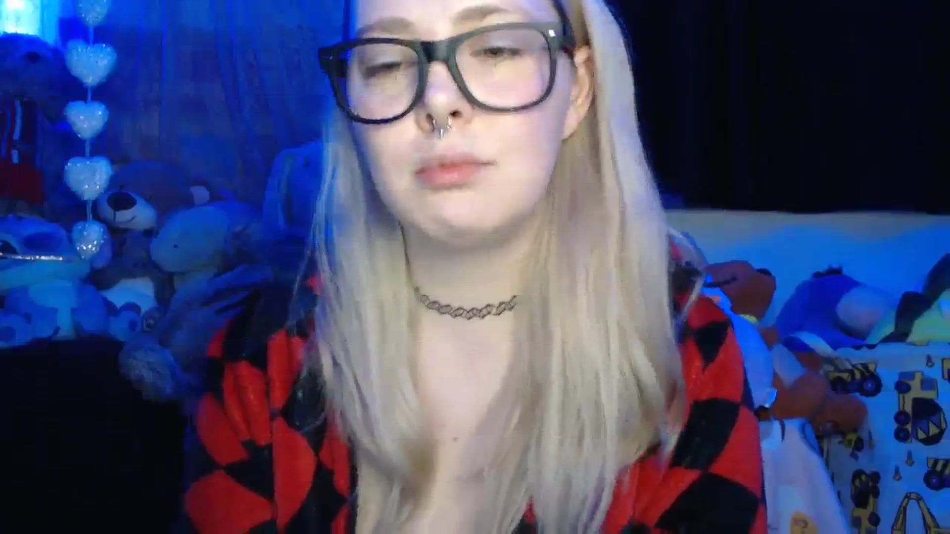 Gallery image thumbnail from LilEmmy1999's myfreecams stream on, 01/16/2024, 13:53 image 9 of 20