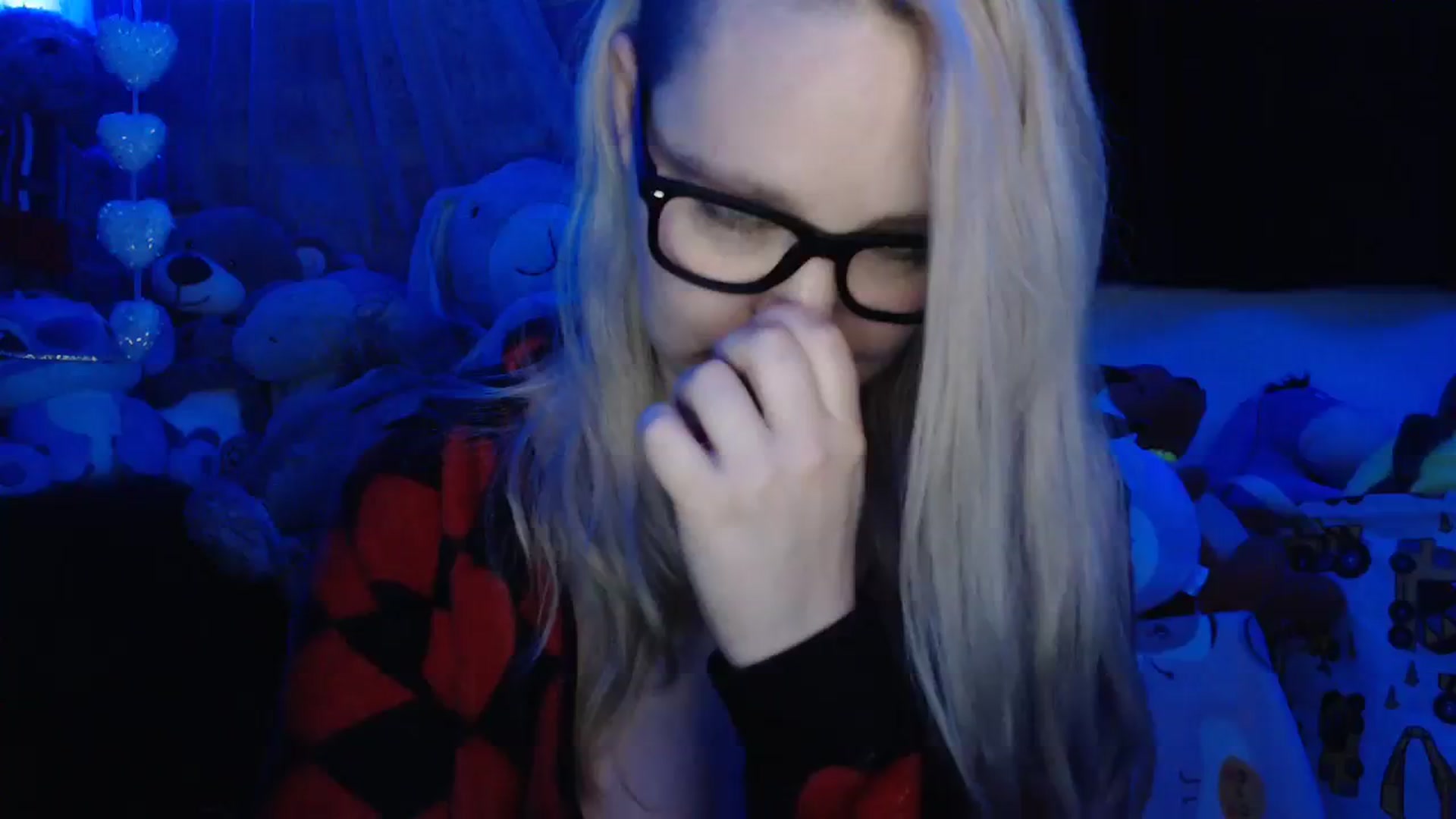 Gallery image thumbnail from LilEmmy1999's myfreecams stream on, 01/16/2024, 13:53 image 4 of 20