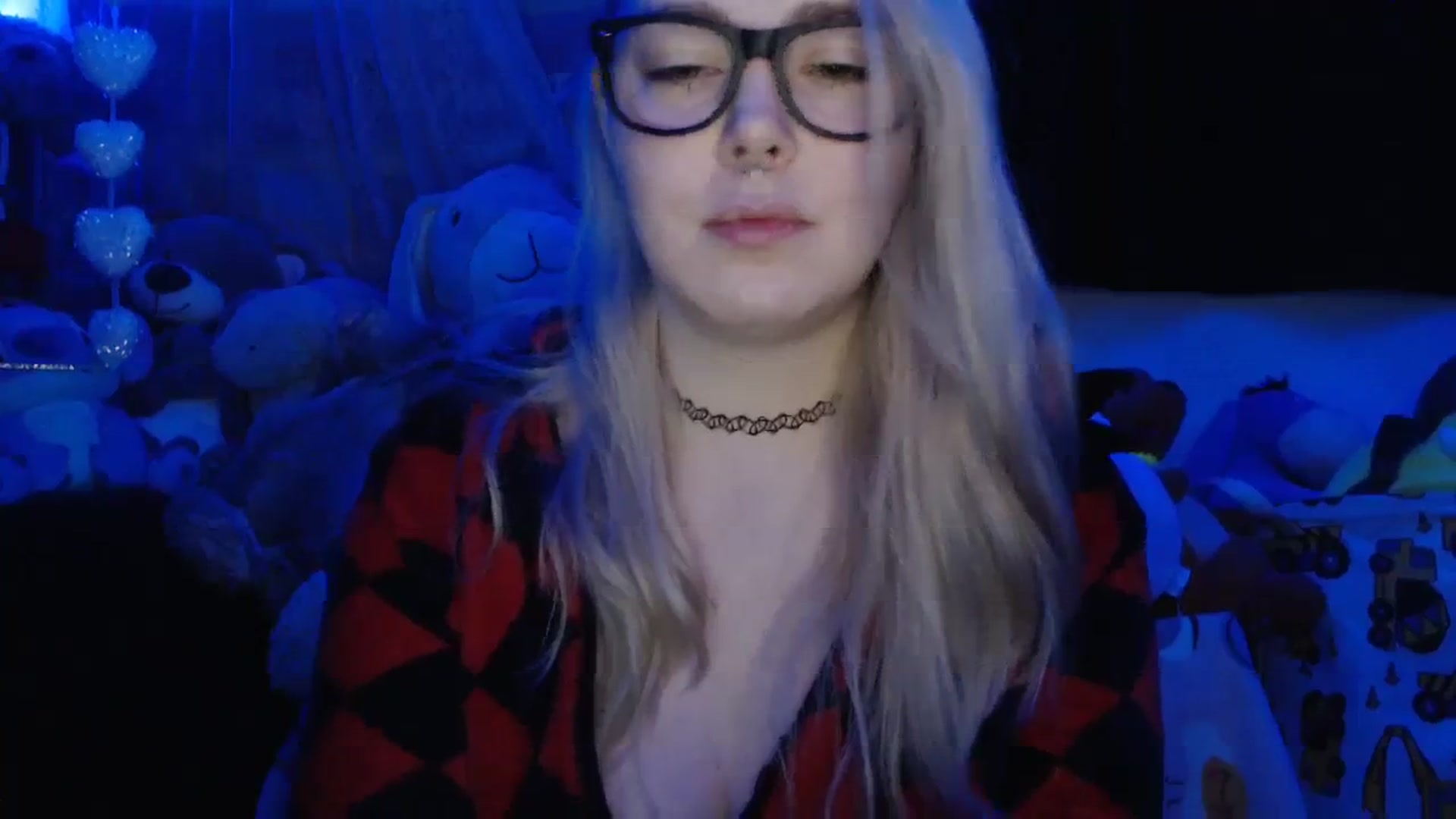 Gallery image thumbnail from LilEmmy1999's myfreecams stream on, 01/16/2024, 13:53 image 2 of 20