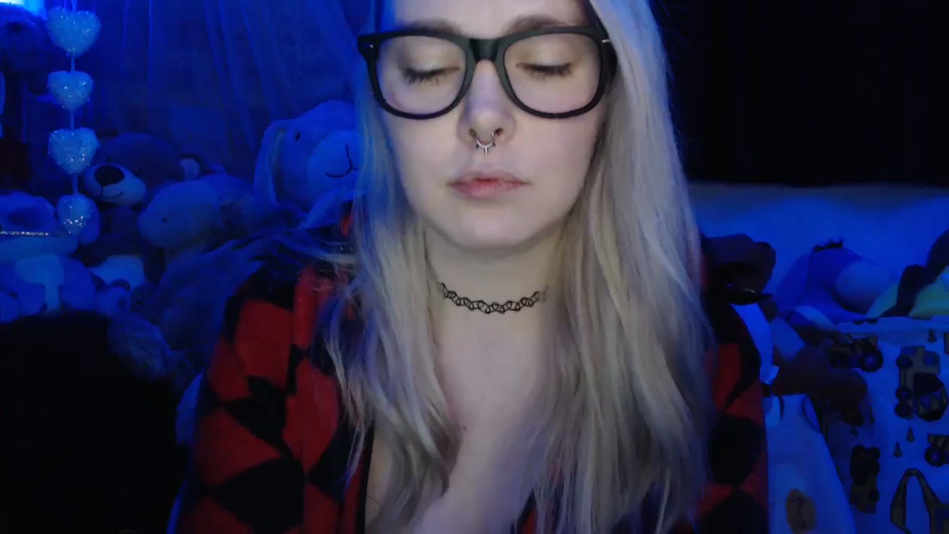 Gallery image thumbnail from LilEmmy1999's myfreecams stream on, 01/16/2024, 13:53 image 3 of 20