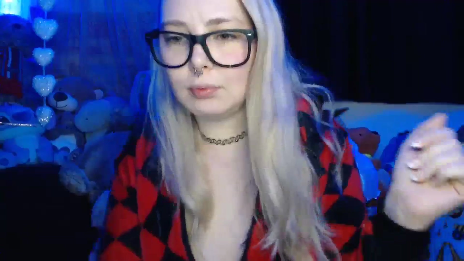 Gallery image thumbnail from LilEmmy1999's myfreecams stream on, 01/16/2024, 13:53 image 10 of 20