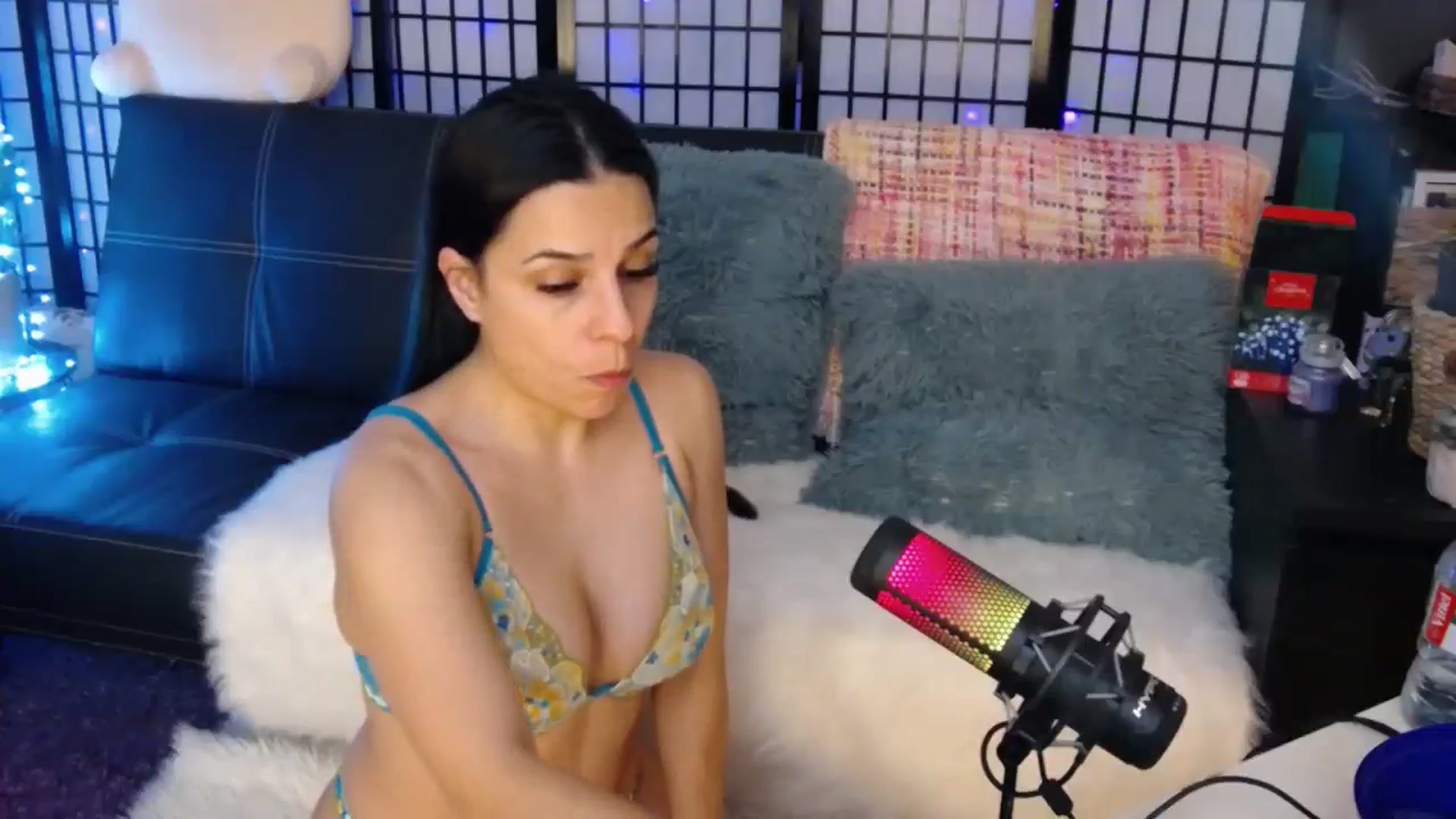 Gallery image thumbnail from LilFitVeve's myfreecams stream on, 12/12/2024, 20:19 image 2 of 20