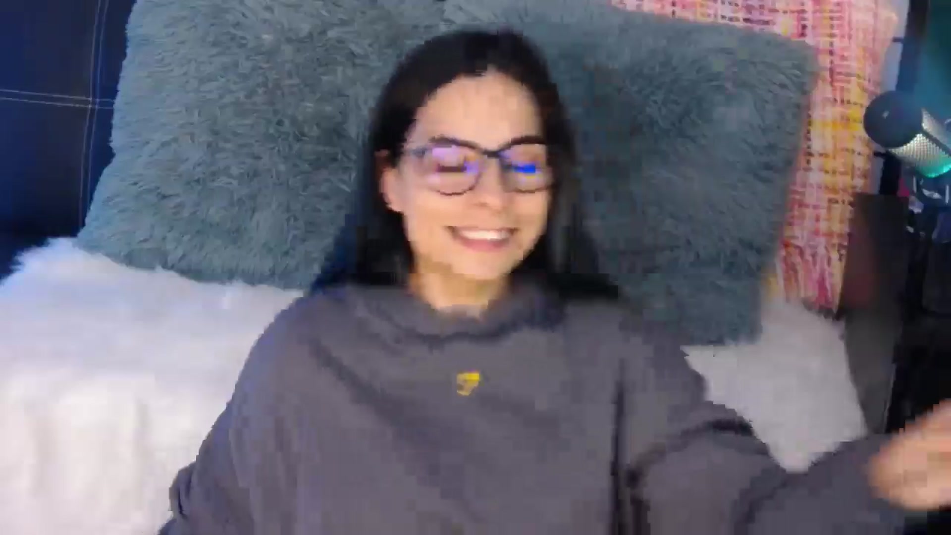 Gallery image thumbnail from LilFitVeve's myfreecams stream on, 12/13/2024, 20:27 image 20 of 20