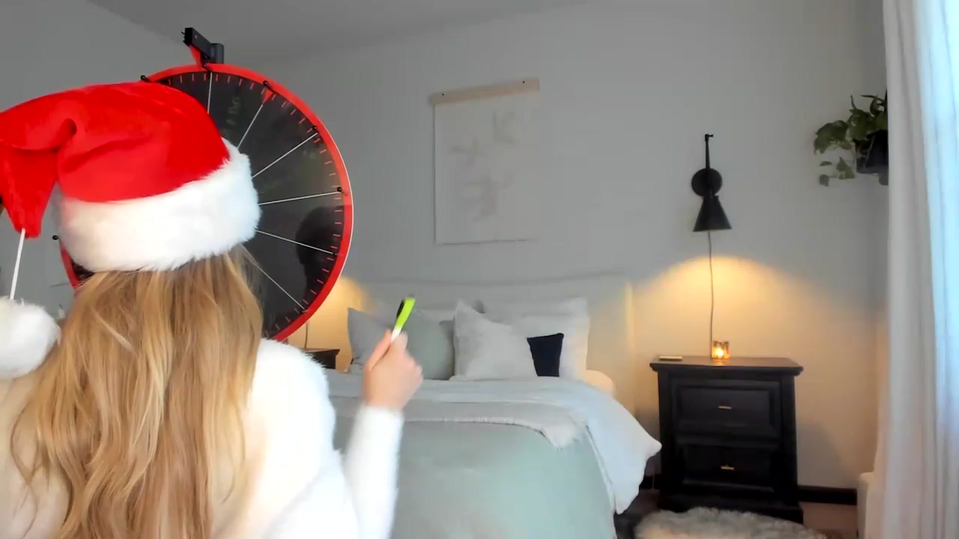 Gallery image thumbnail from LilLadyBird's myfreecams stream on, 12/25/2022, 23:00 image 11 of 20