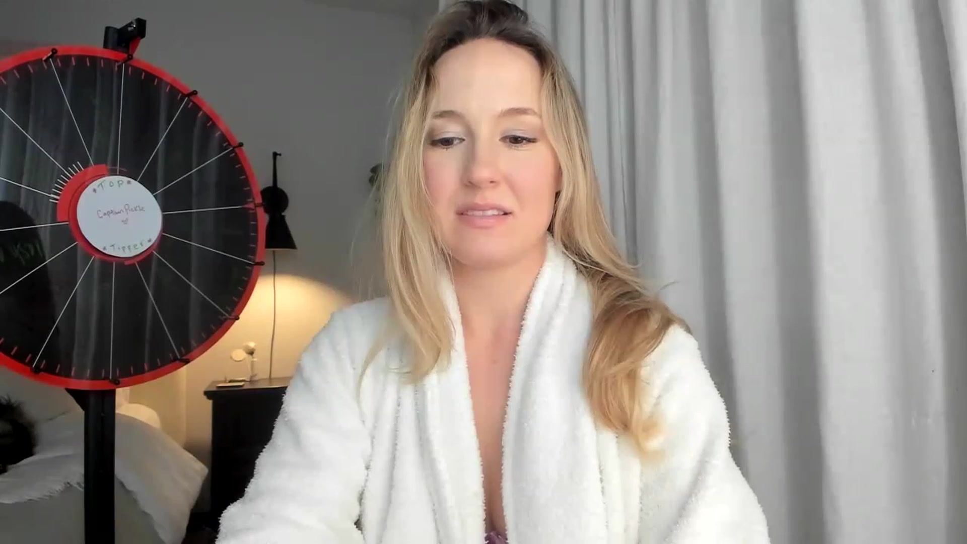 Gallery image thumbnail from LilLadyBird's myfreecams stream on, 01/02/2023, 03:39 image 2 of 20