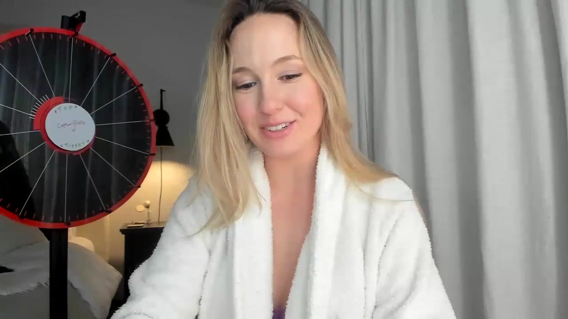 Gallery image thumbnail from LilLadyBird's myfreecams stream on, 01/02/2023, 03:39 image 1 of 20