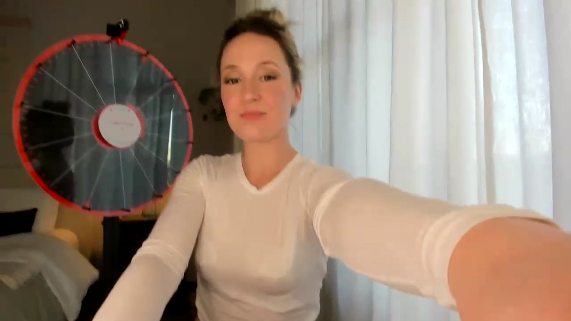 Gallery image thumbnail from LilLadyBird's myfreecams stream on, 01/05/2023, 23:28 image 15 of 20