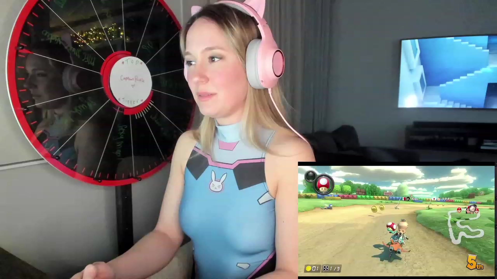 Gallery image thumbnail from LilLadyBird's myfreecams stream on, 01/08/2023, 04:41 image 10 of 20