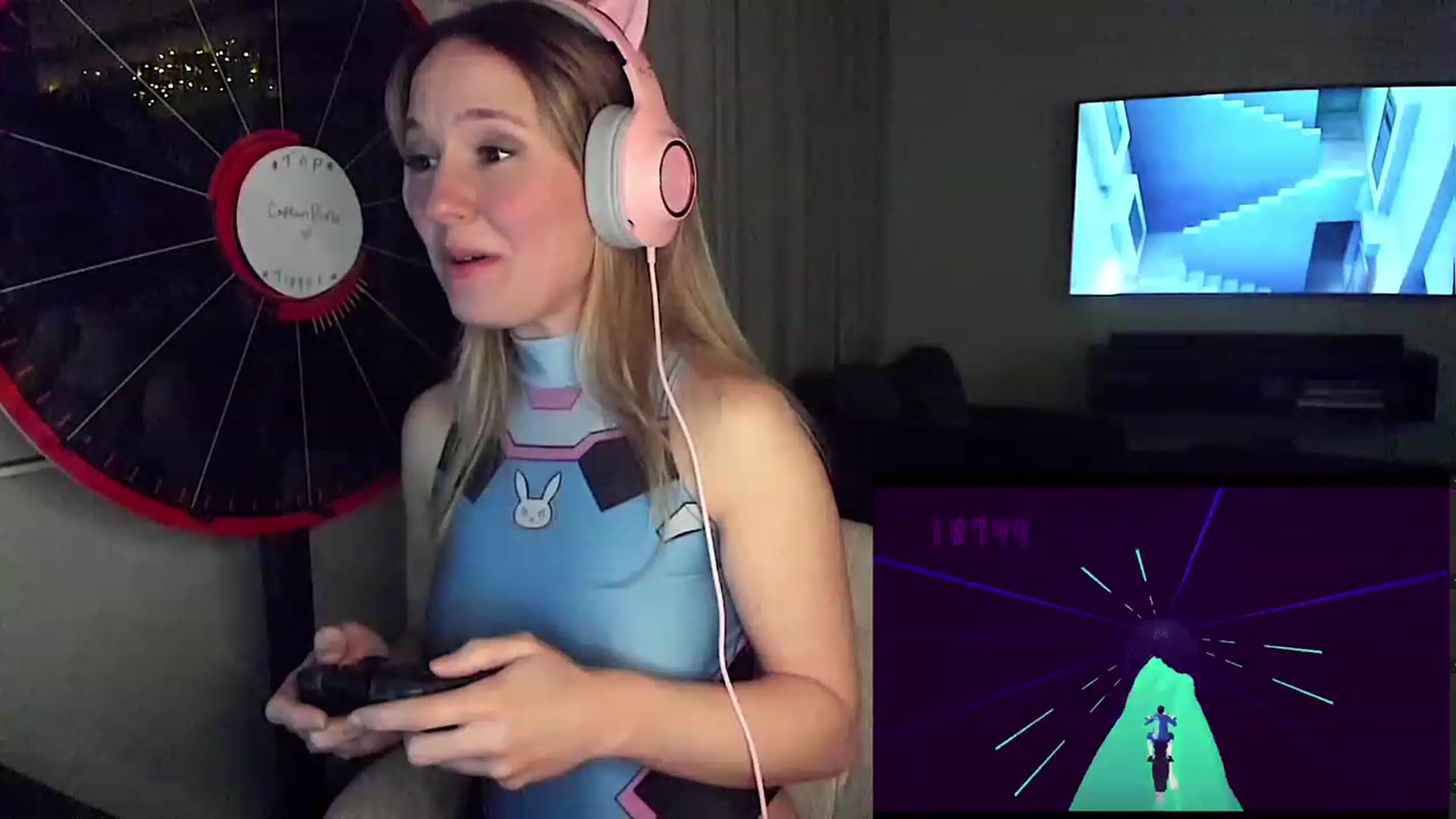 Gallery image thumbnail from LilLadyBird's myfreecams stream on, 01/08/2023, 05:33 image 10 of 20