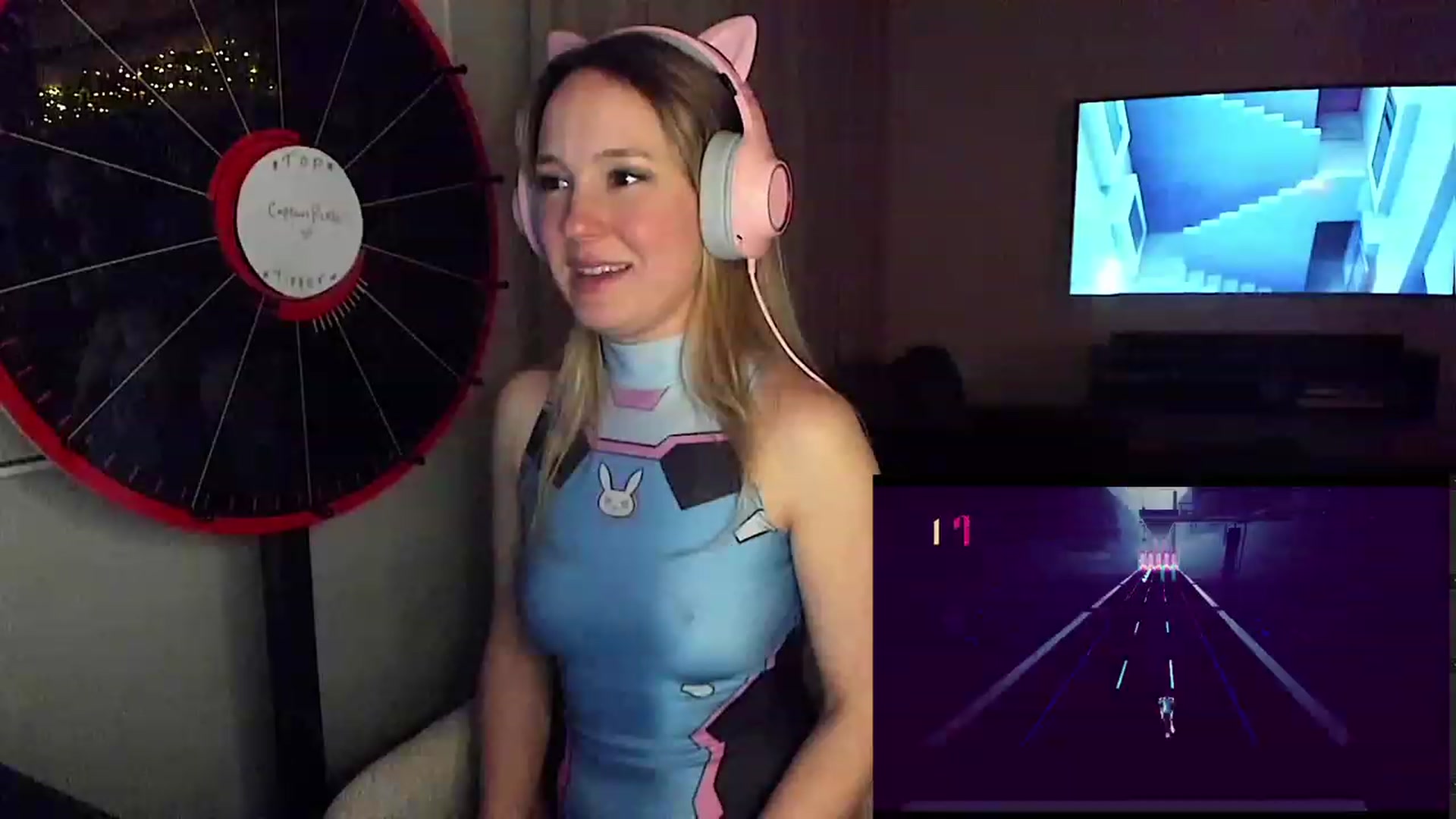 Gallery image thumbnail from LilLadyBird's myfreecams stream on, 01/08/2023, 05:33 image 7 of 20