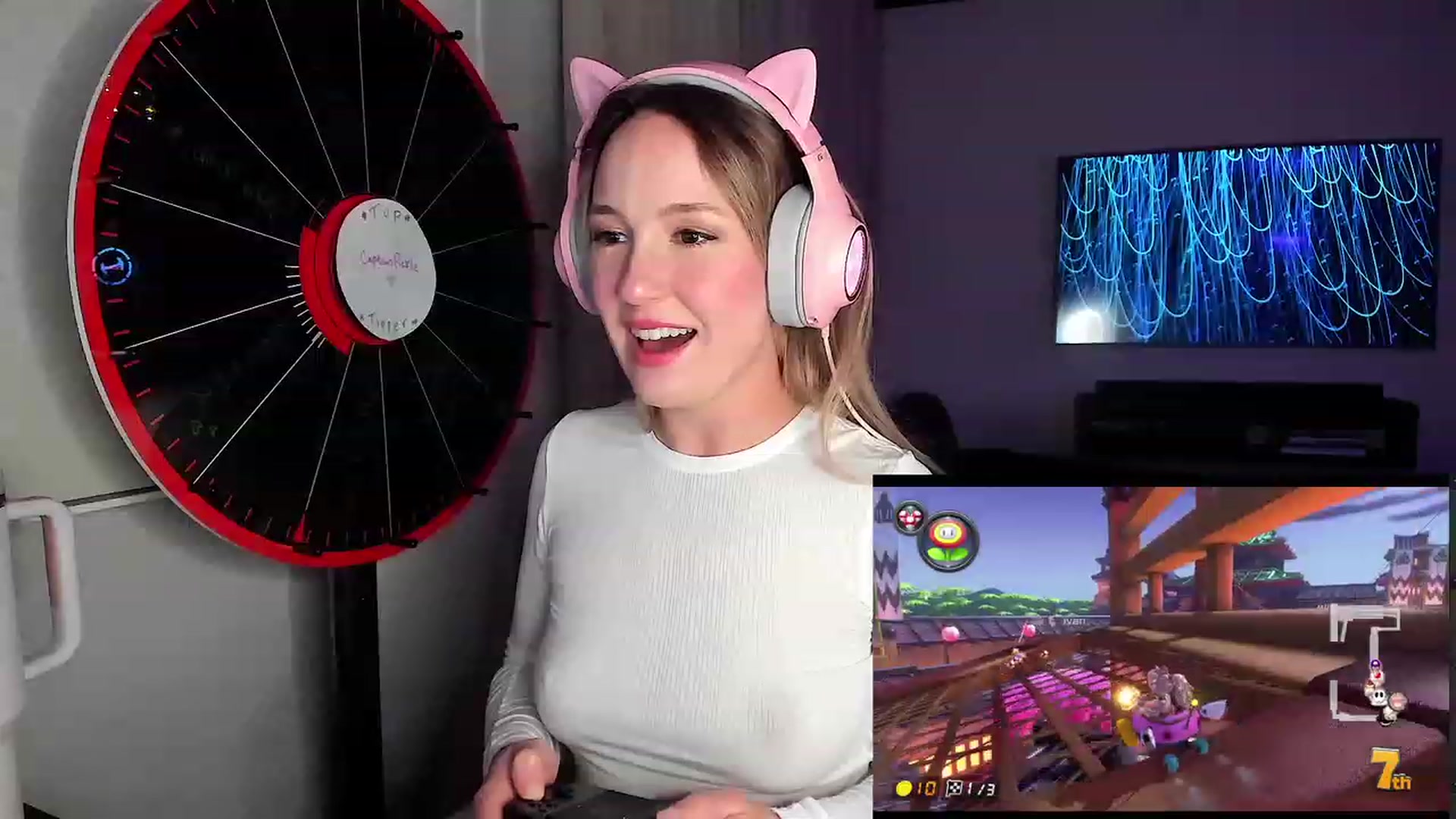 Gallery image thumbnail from LilLadyBird's myfreecams stream on, 01/10/2023, 03:35 image 12 of 20
