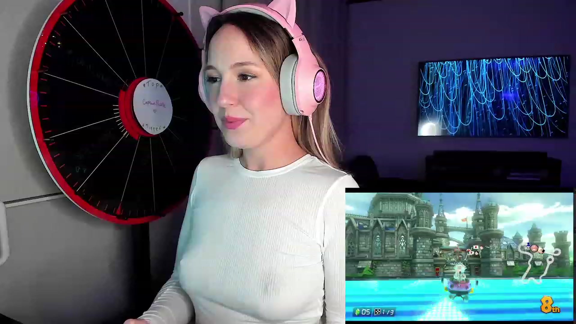 Gallery image thumbnail from LilLadyBird's myfreecams stream on, 01/10/2023, 03:35 image 16 of 20