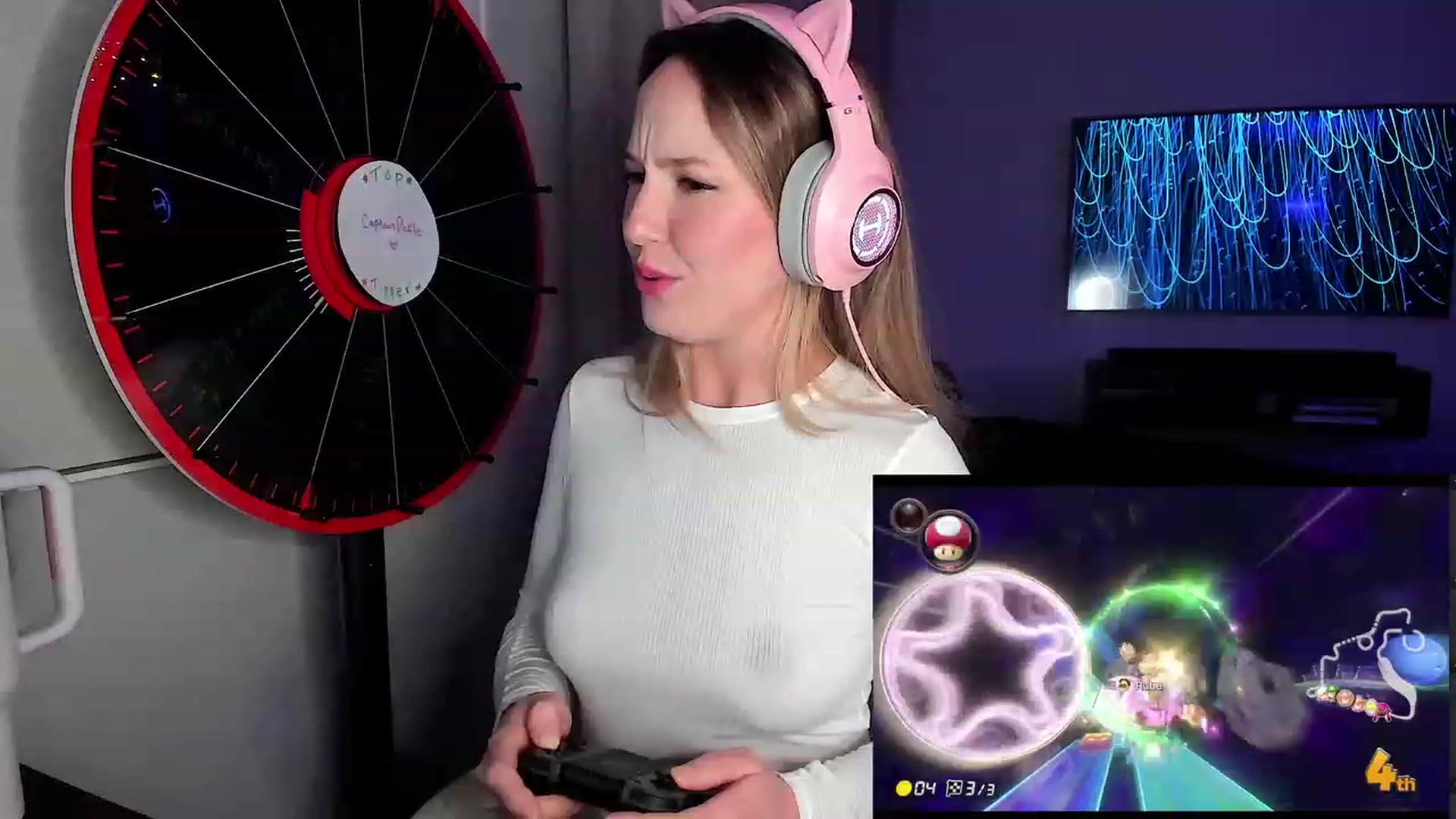 Gallery image thumbnail from LilLadyBird's myfreecams stream on, 01/10/2023, 03:35 image 7 of 20