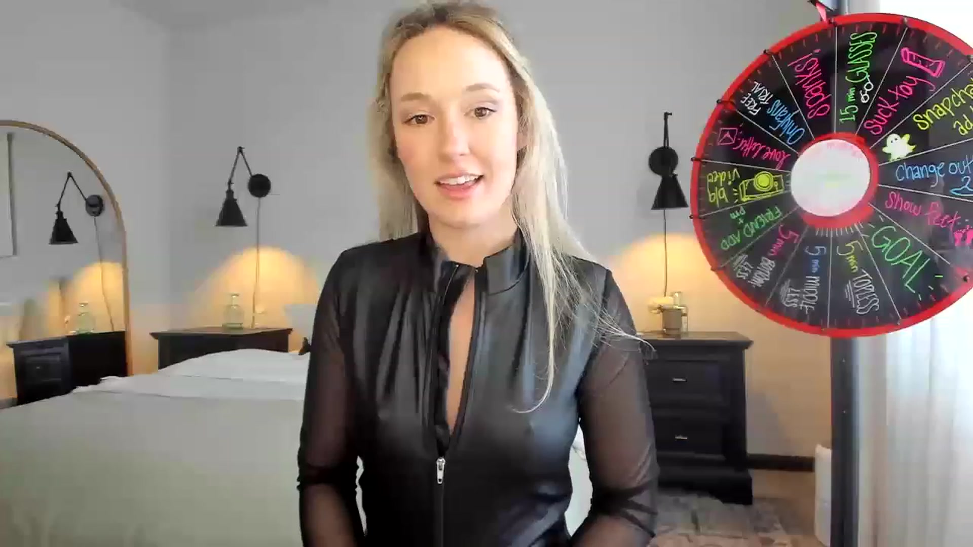 Gallery image thumbnail from LilLadyBird's myfreecams stream on, 01/15/2023, 18:40 image 13 of 20