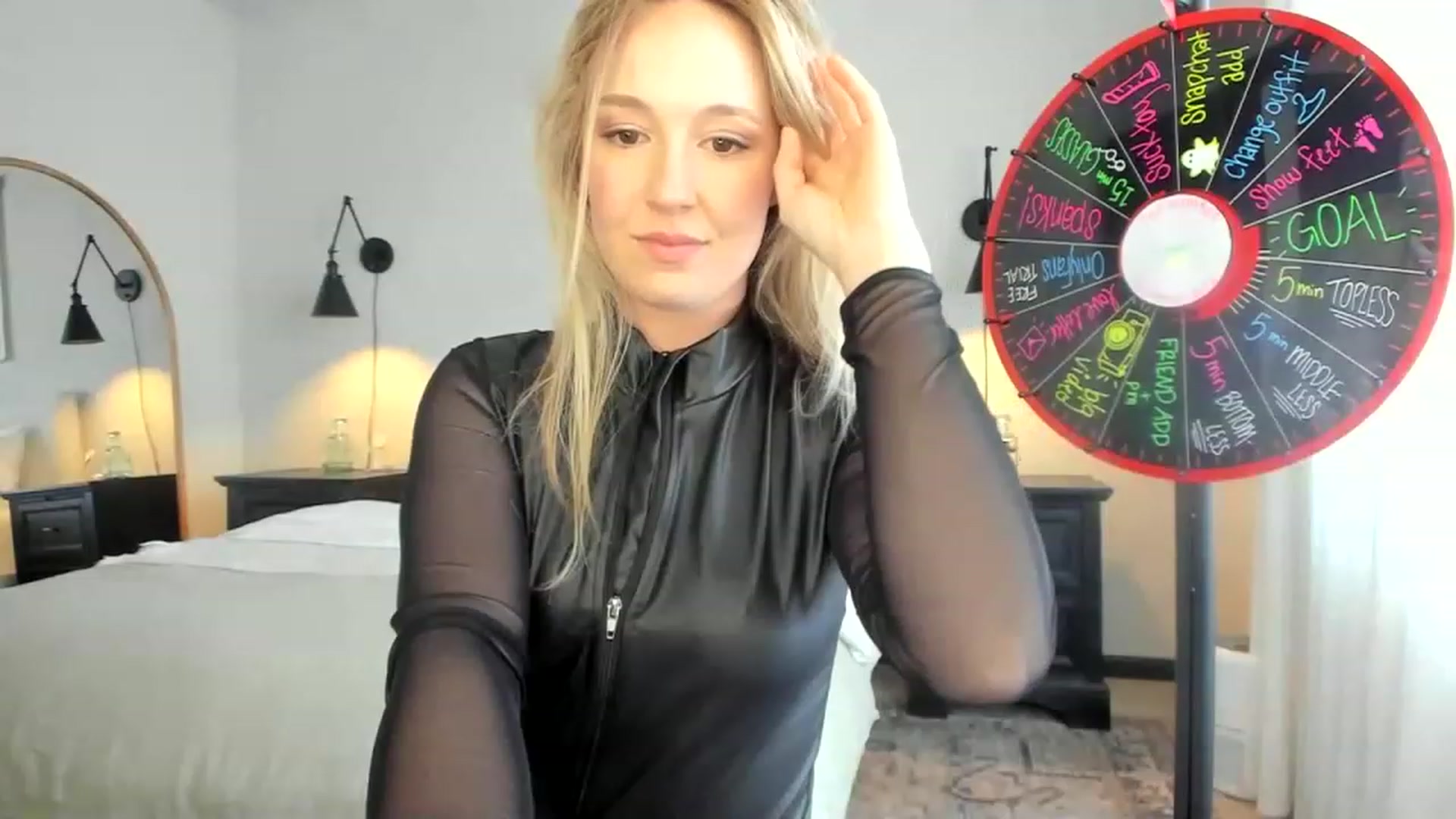 Gallery image thumbnail from LilLadyBird's myfreecams stream on, 01/15/2023, 20:36 image 2 of 20