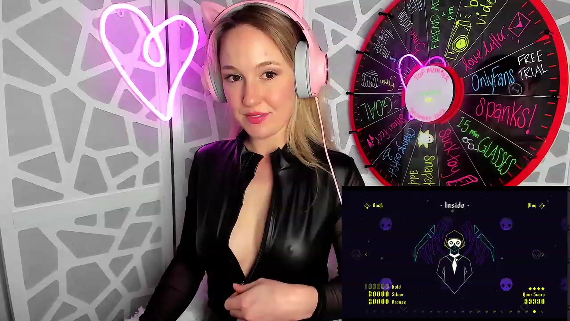 Gallery image thumbnail from LilLadyBird's myfreecams stream on, 01/16/2023, 24:15 image 15 of 20
