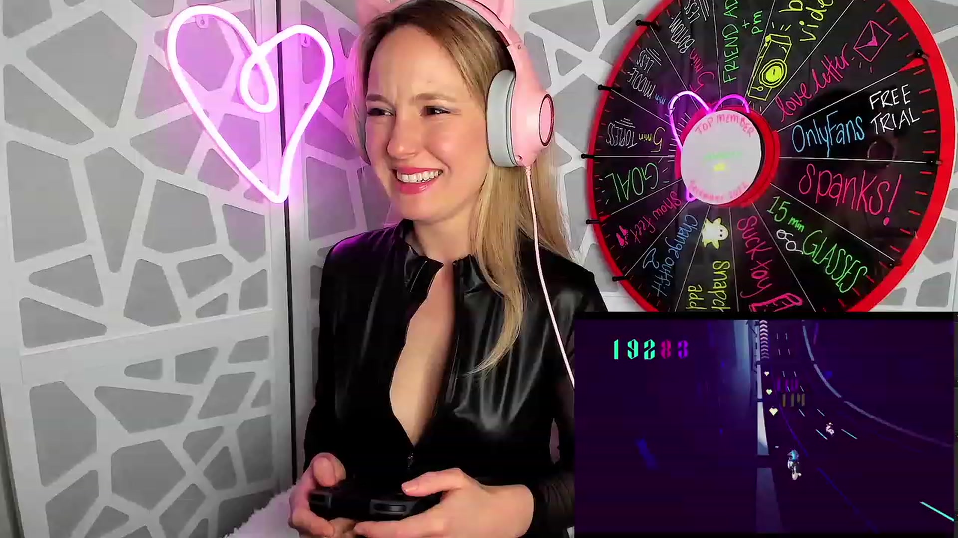 Gallery image thumbnail from LilLadyBird's myfreecams stream on, 01/16/2023, 24:15 image 3 of 20